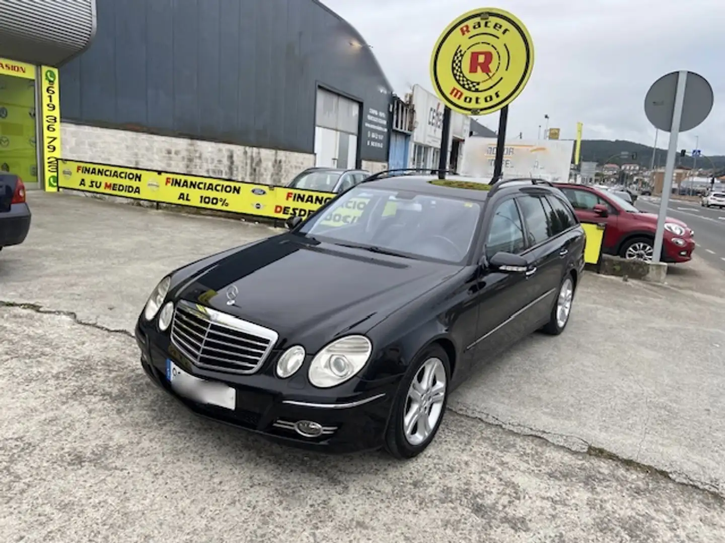 Mercedes-Benz E 320 320CDI Avantgarde 7G Černá - 1