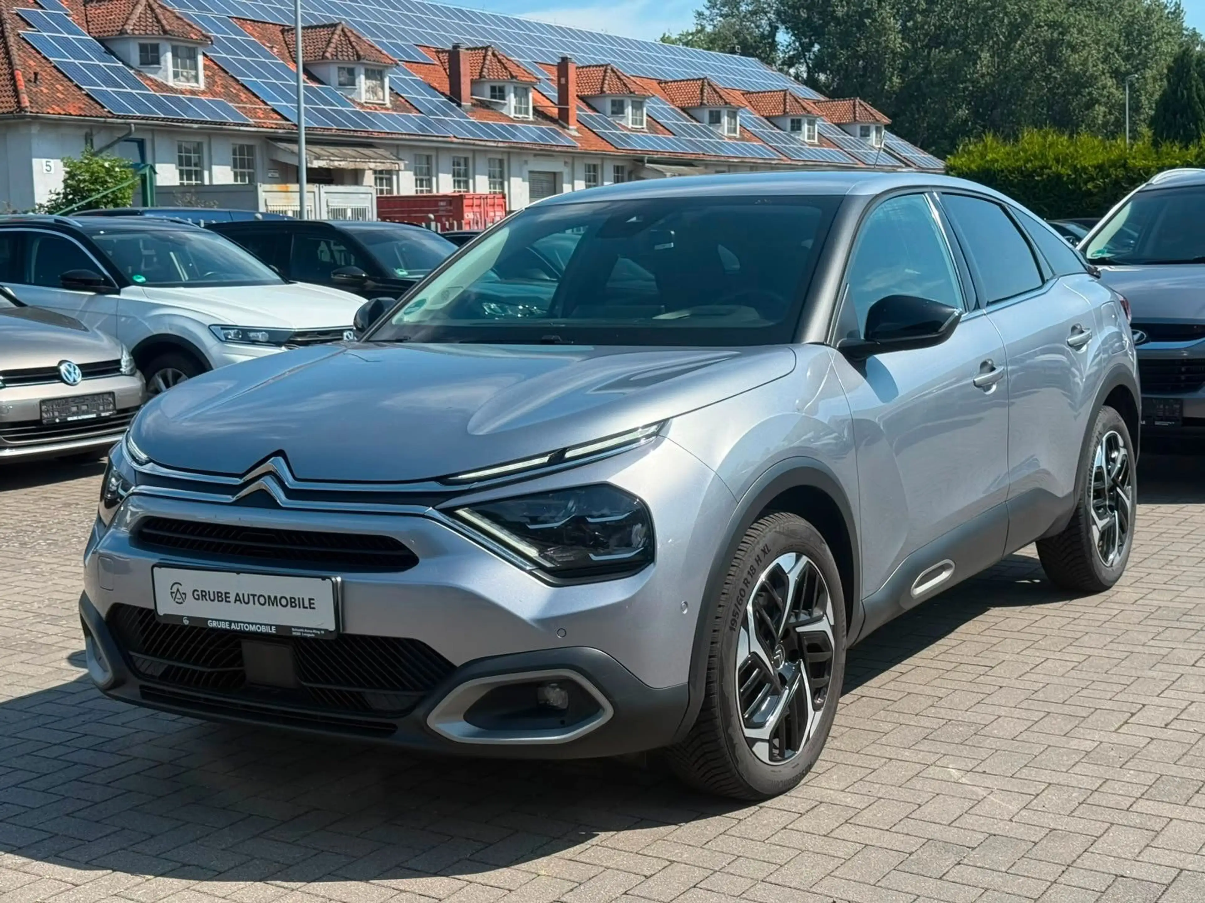 Citroen C4 Lim. Shine Automatik*LEDER*NAV*SHZ*LED*CAM