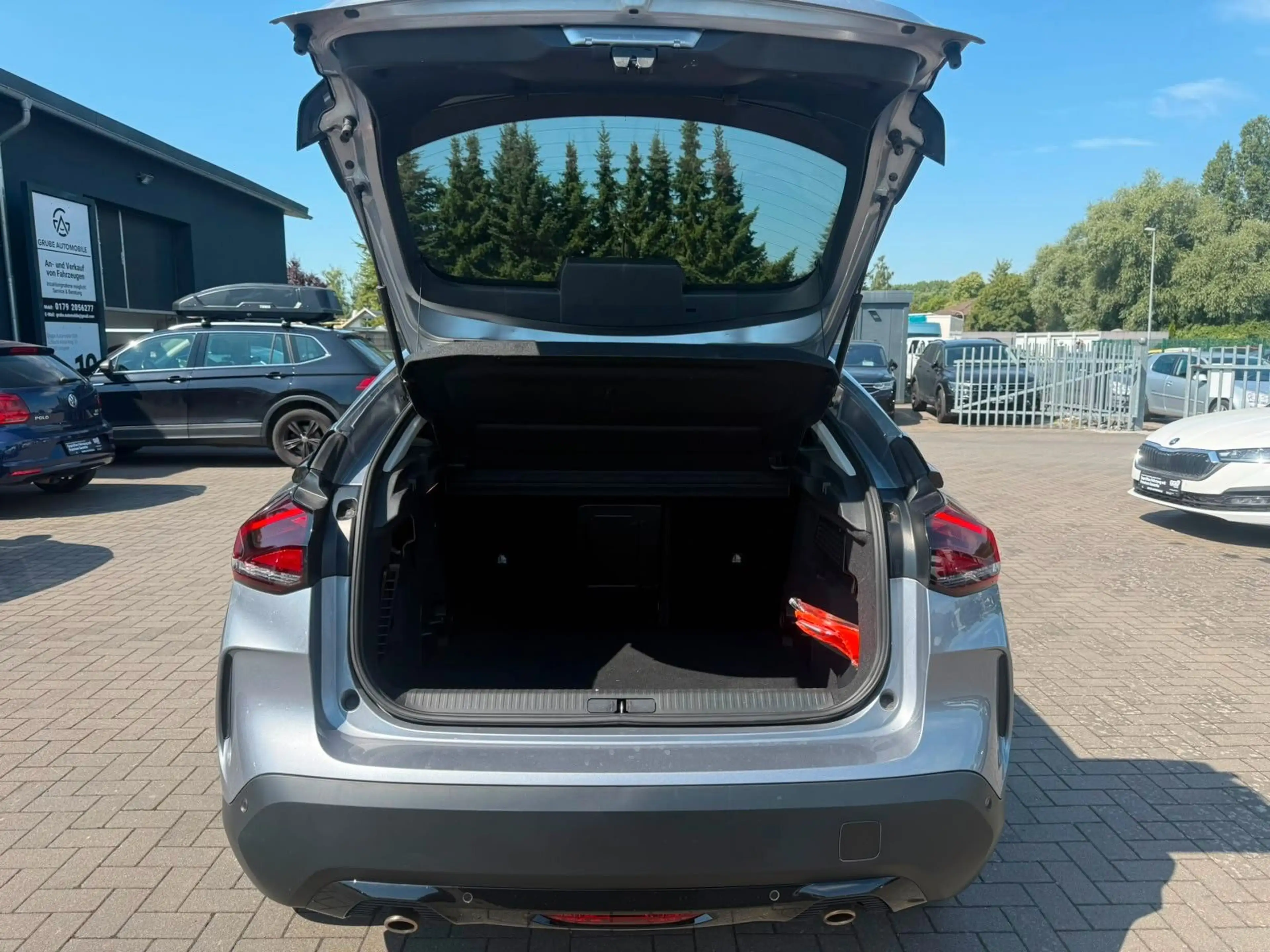 Citroen C4 Lim. Shine Automatik*LEDER*NAV*SHZ*LED*CAM — photo 9