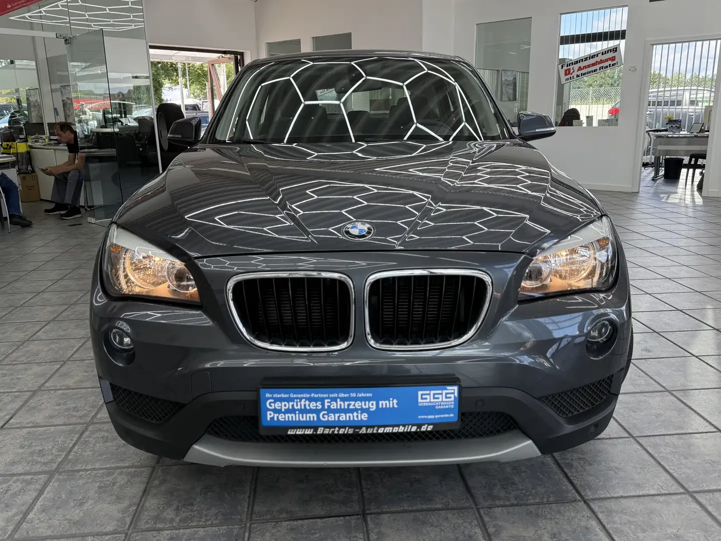 BMW X1 18 i sDrive,1 Hd, Pano, Sitzheizung, PDC Grau - 2