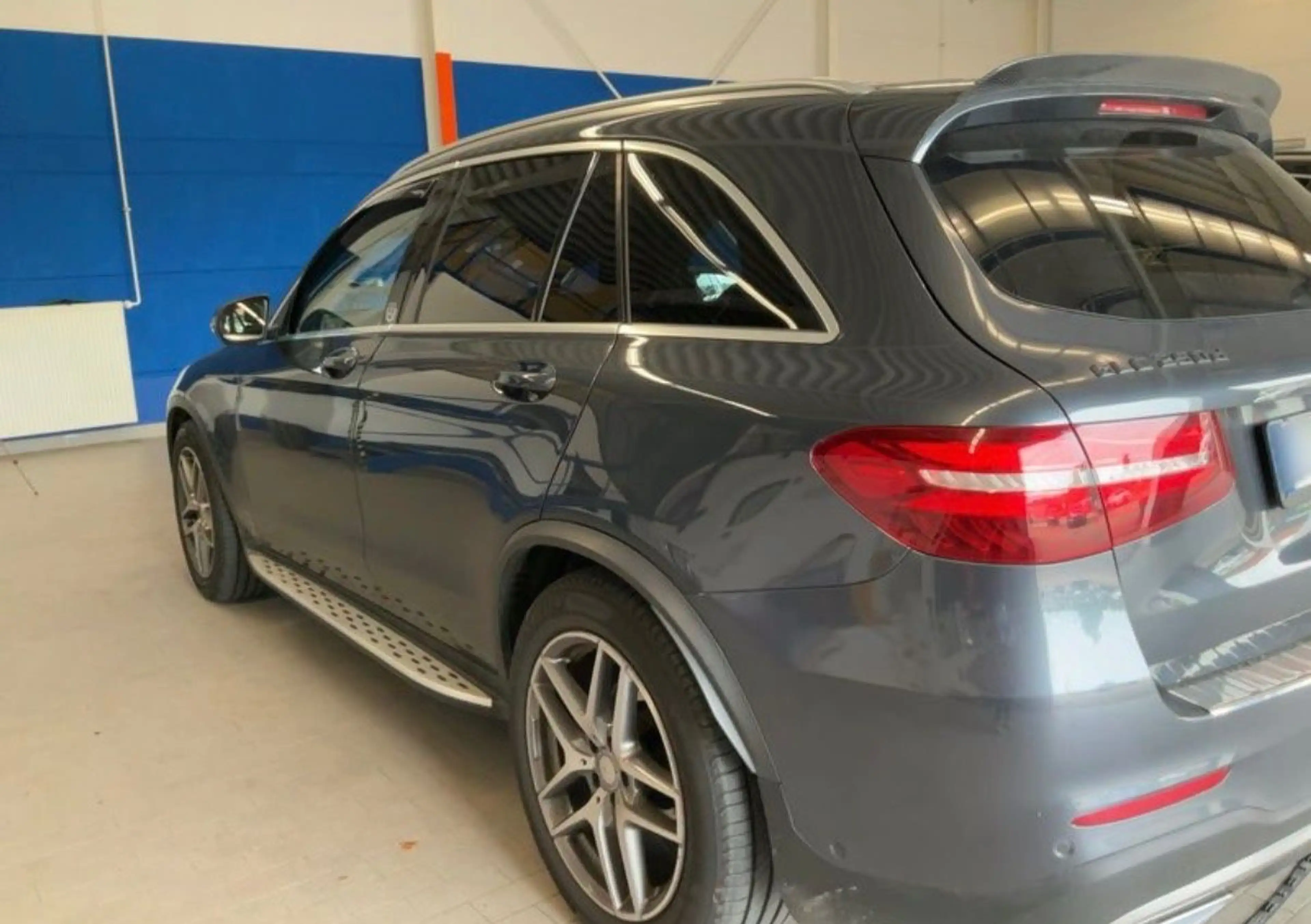Mercedes-Benz GLC 250 d 4Matic AMG Line — photo 3