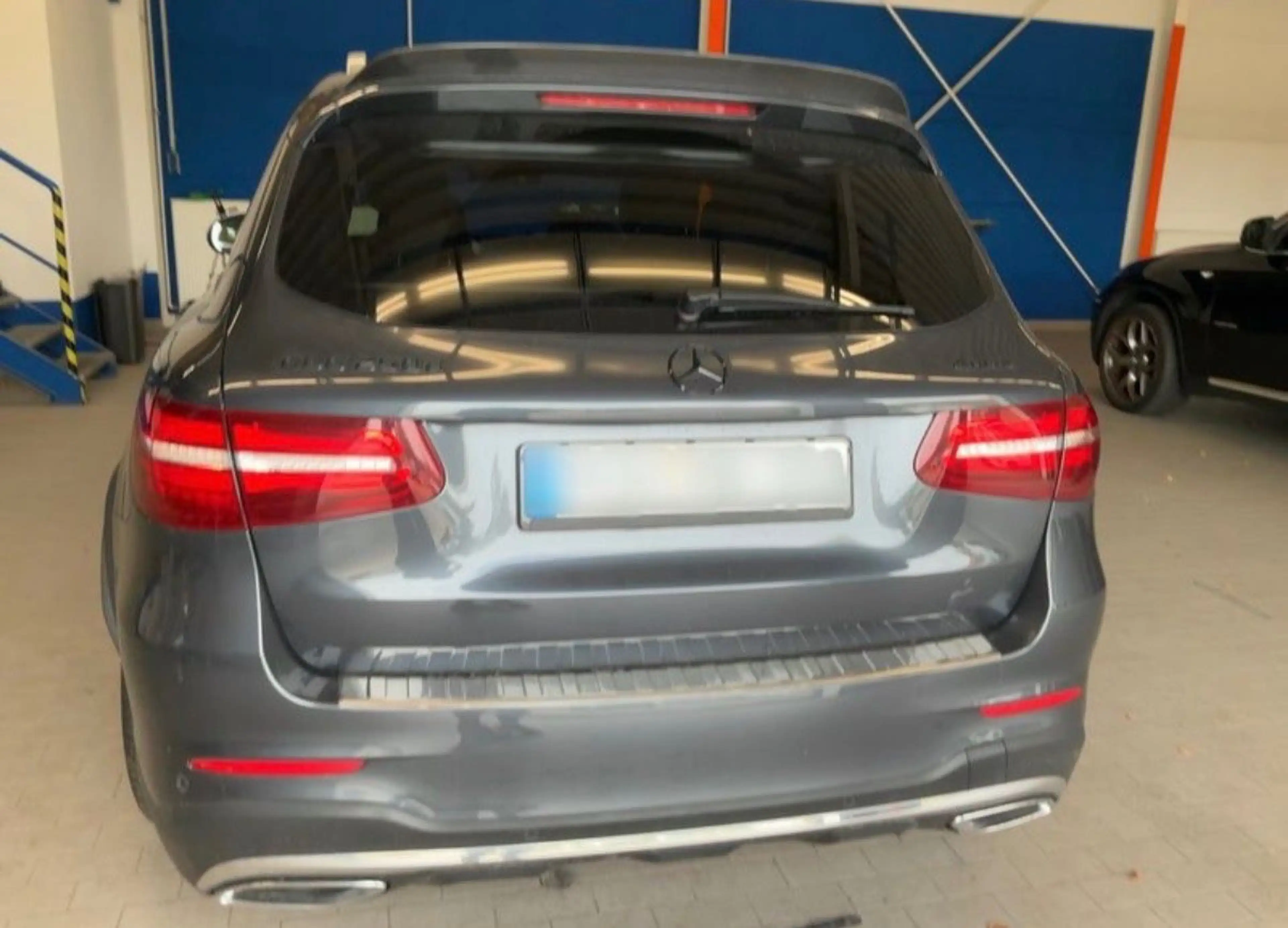 Mercedes-Benz GLC 250 d 4Matic AMG Line — photo 5