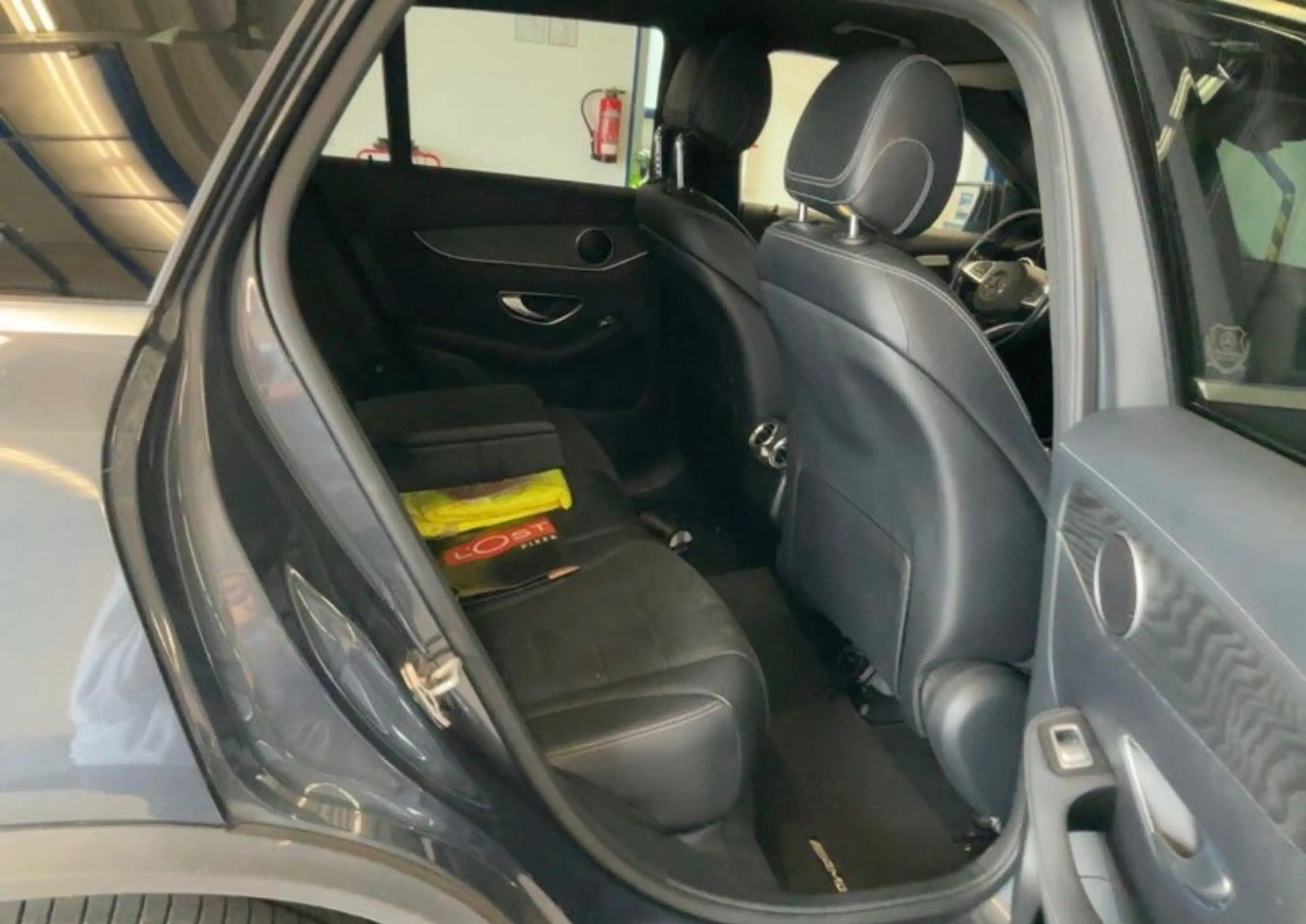 Mercedes-Benz GLC 250 d 4Matic AMG Line — photo 11