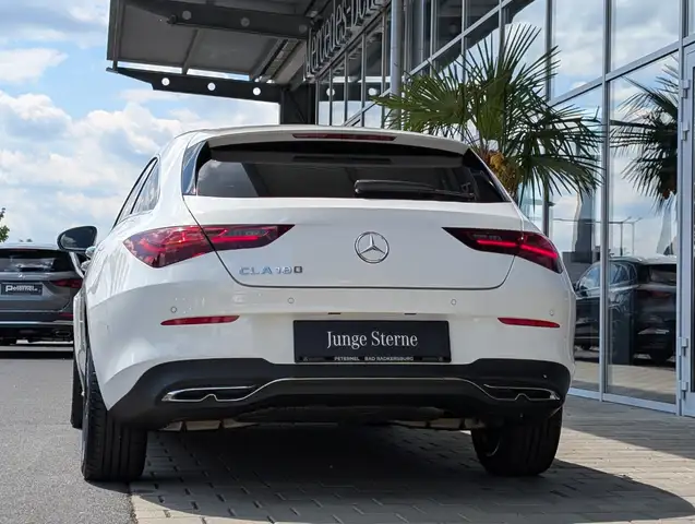 Mercedes-Benz Cla view 5