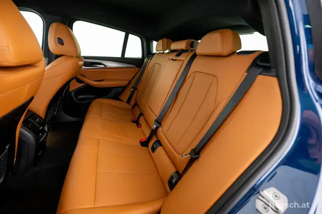 BMW X4 view 7