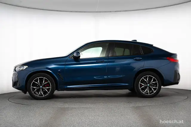 BMW X4 view 3