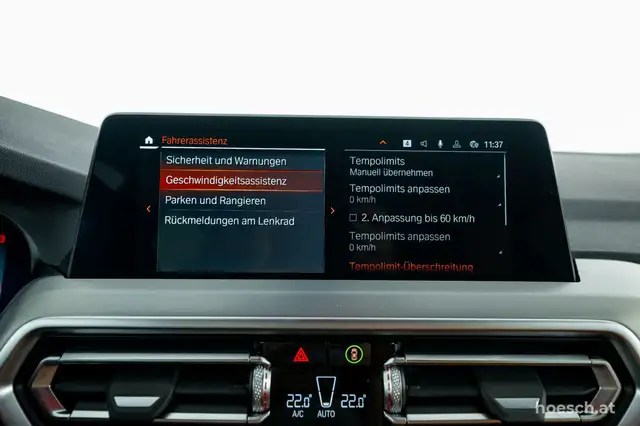 BMW X4 view 13
