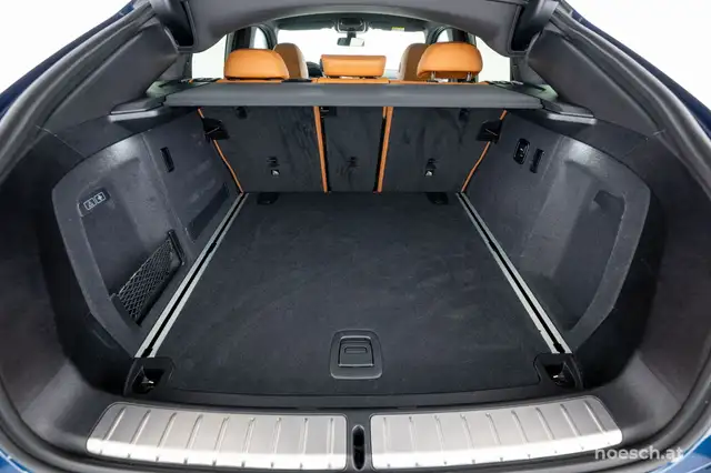 BMW X4 view 8