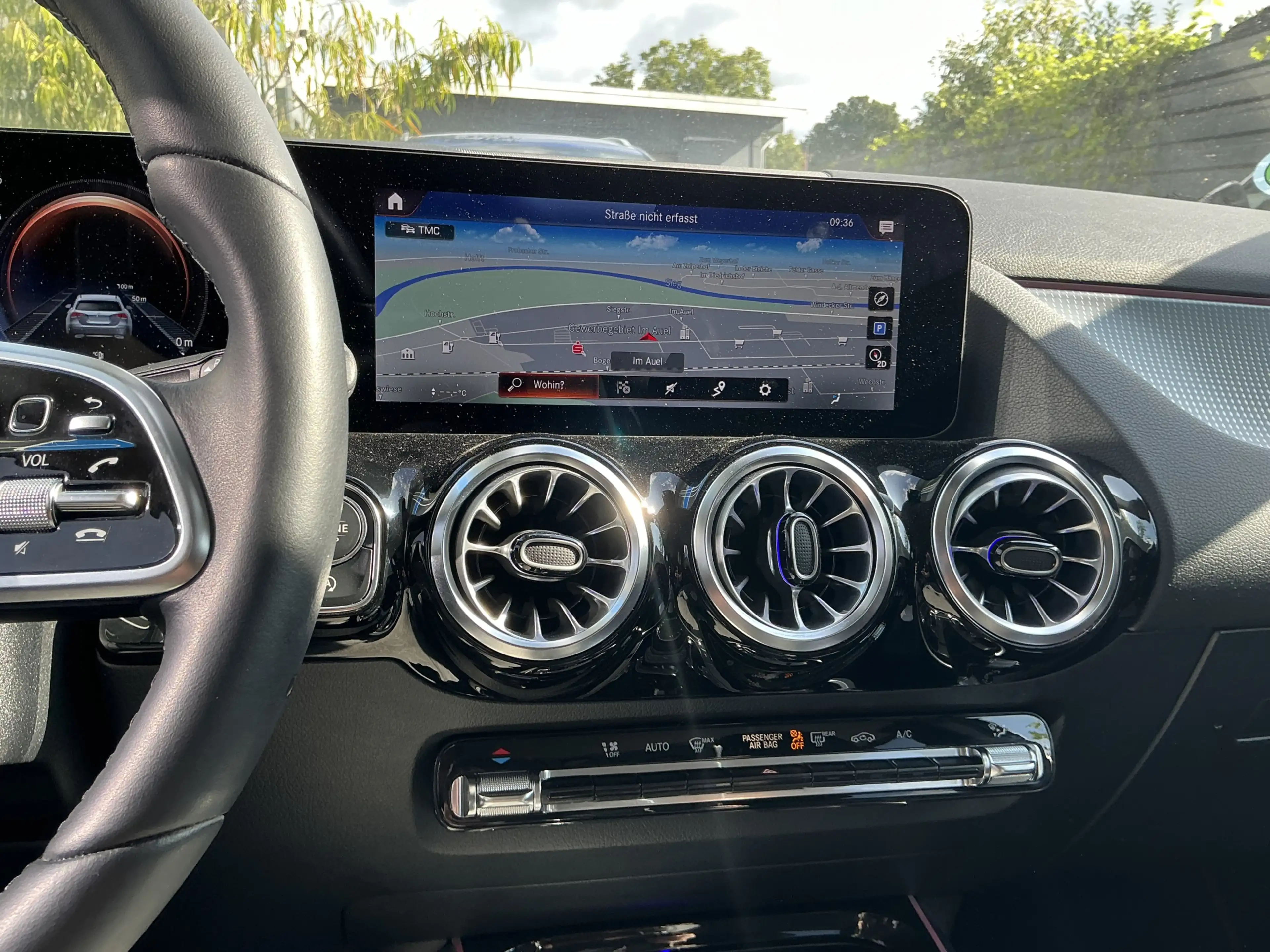 Mercedes-Benz GLA 200 Night-Paket Leder Navi Ambiente SHZ LED — photo 7