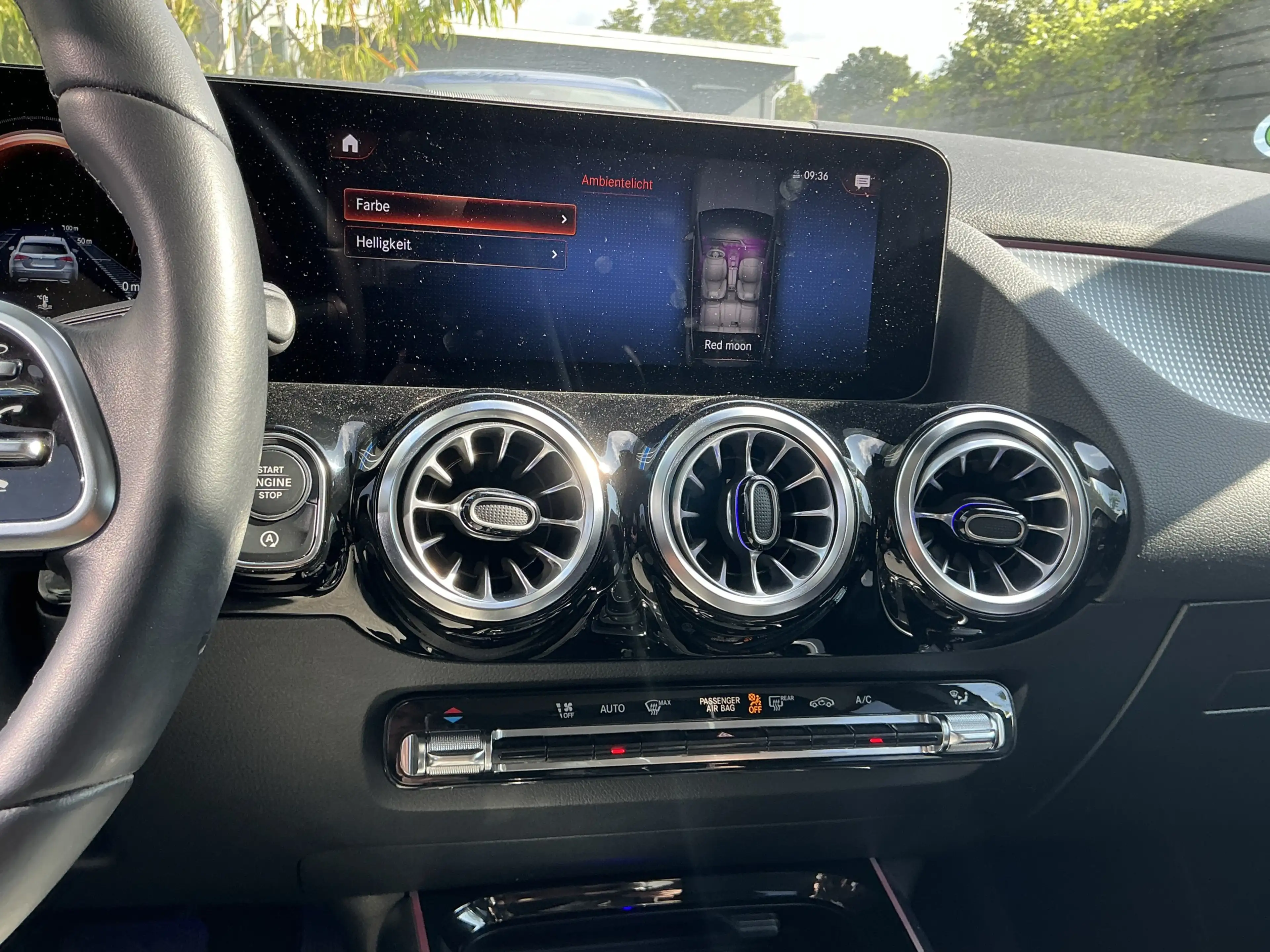 Mercedes-Benz GLA 200 Night-Paket Leder Navi Ambiente SHZ LED — photo 9