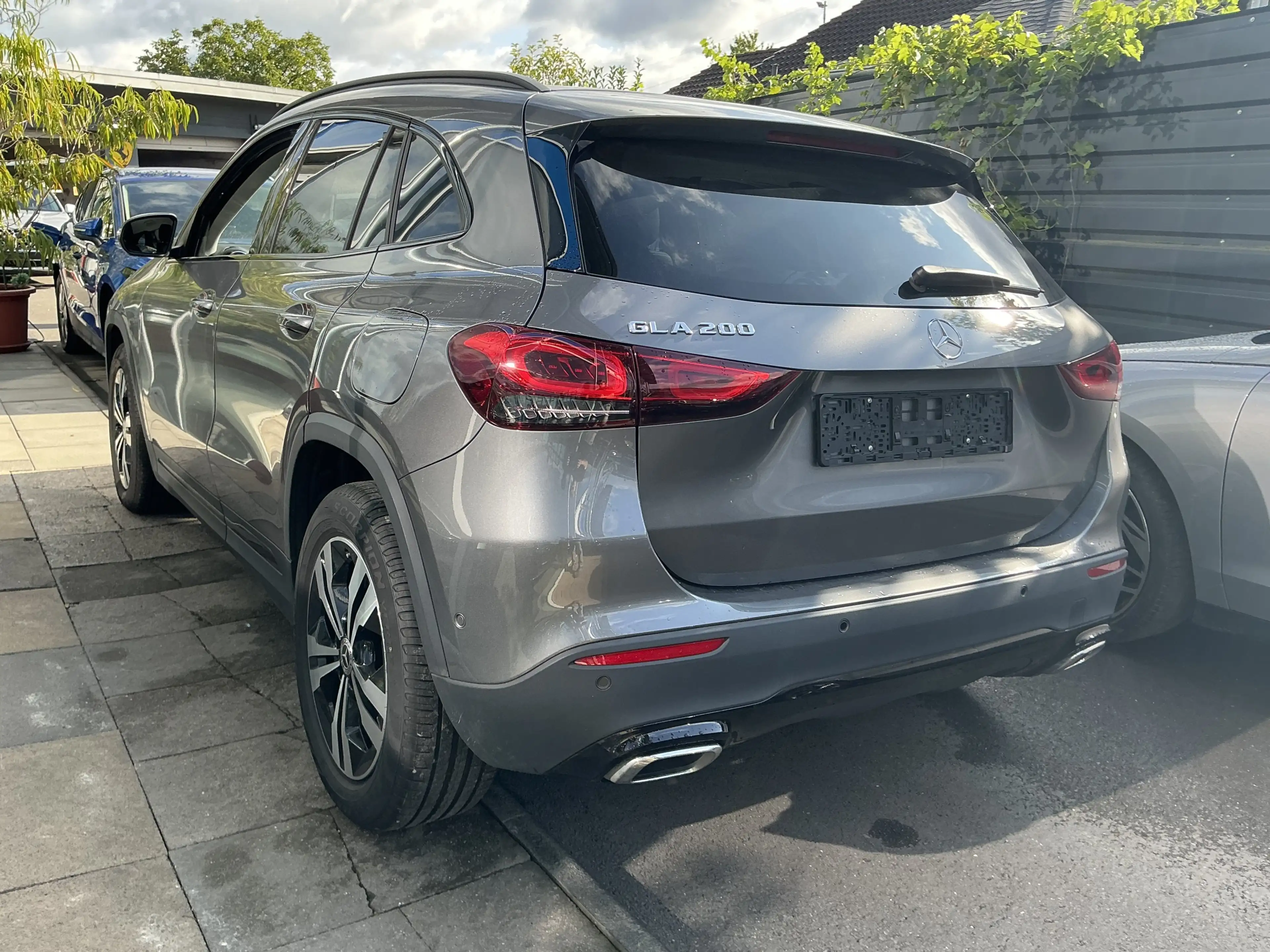 Mercedes-Benz GLA 200 Night-Paket Leder Navi Ambiente SHZ LED — photo 2