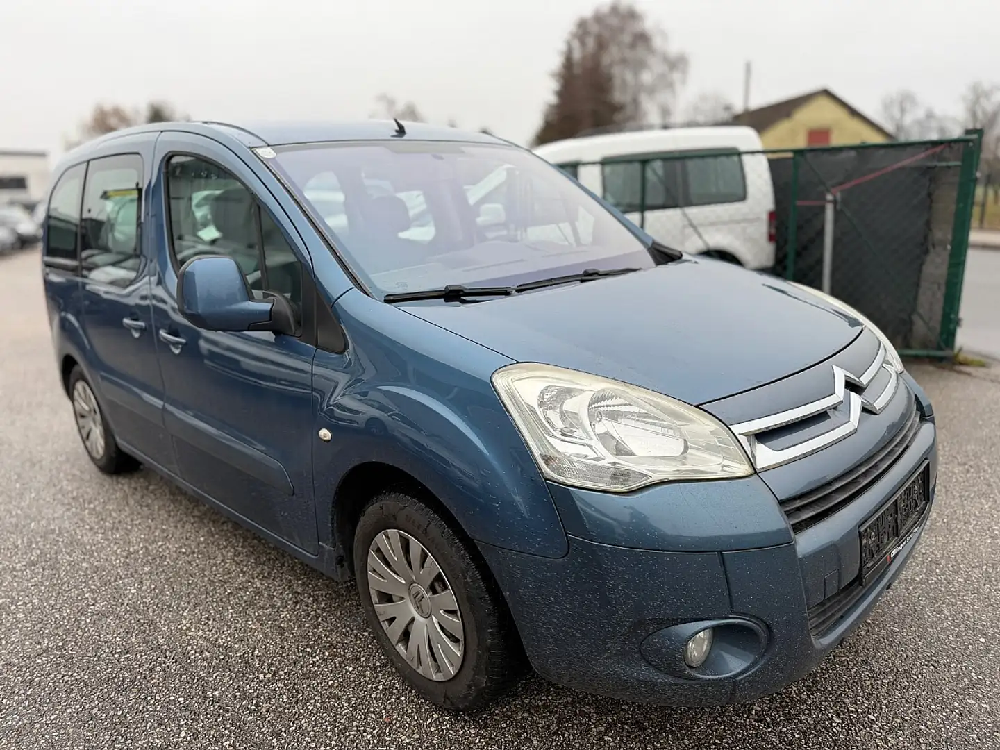 Citroen Berlingo 1,6 HDi 90 emotion FAP Blau - 2