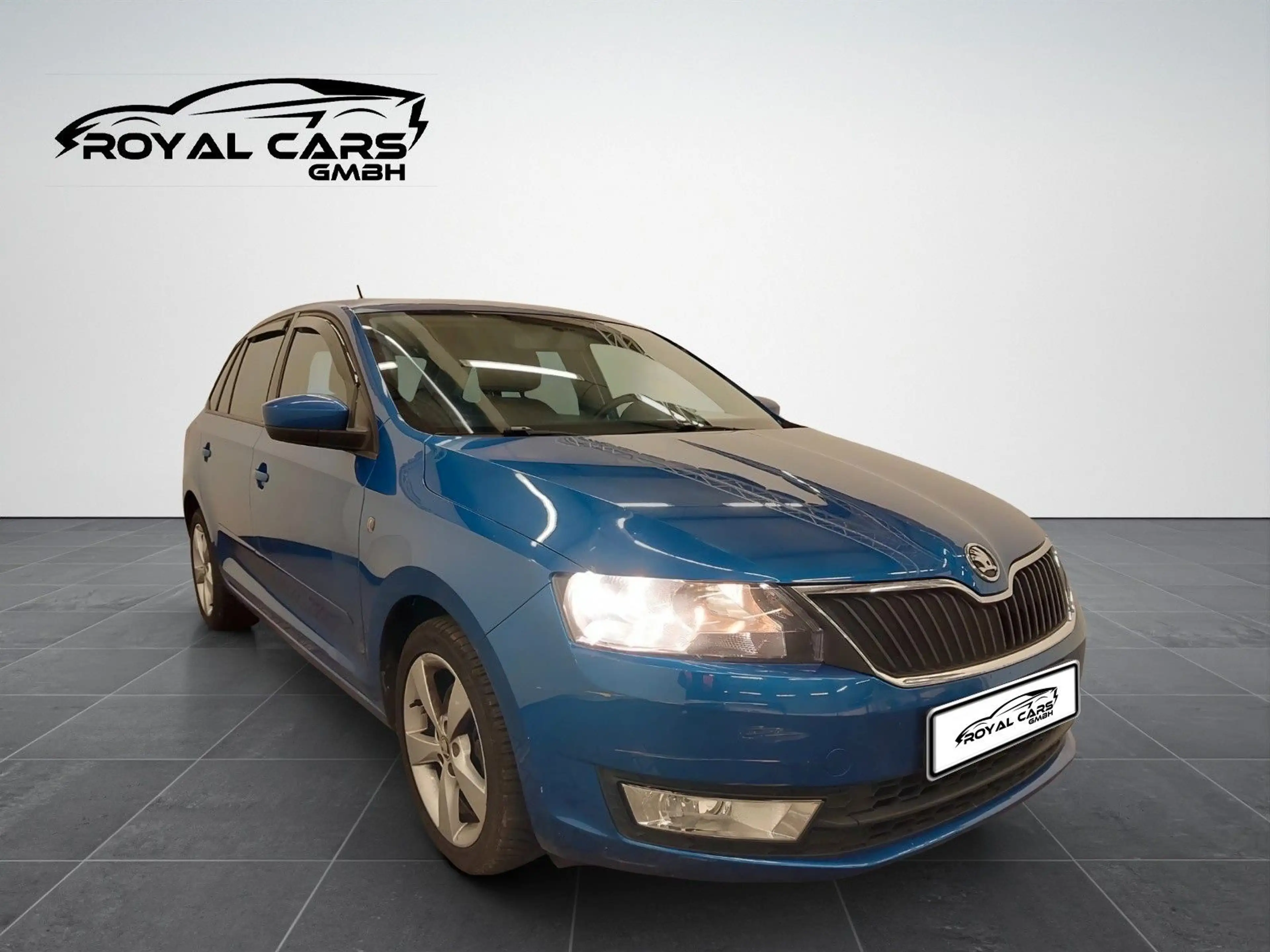 Skoda Rapid/Spaceback Spaceback NAVI*PDC*SHZ*KLIMA*TEMPOMAT*AHK* — photo 3