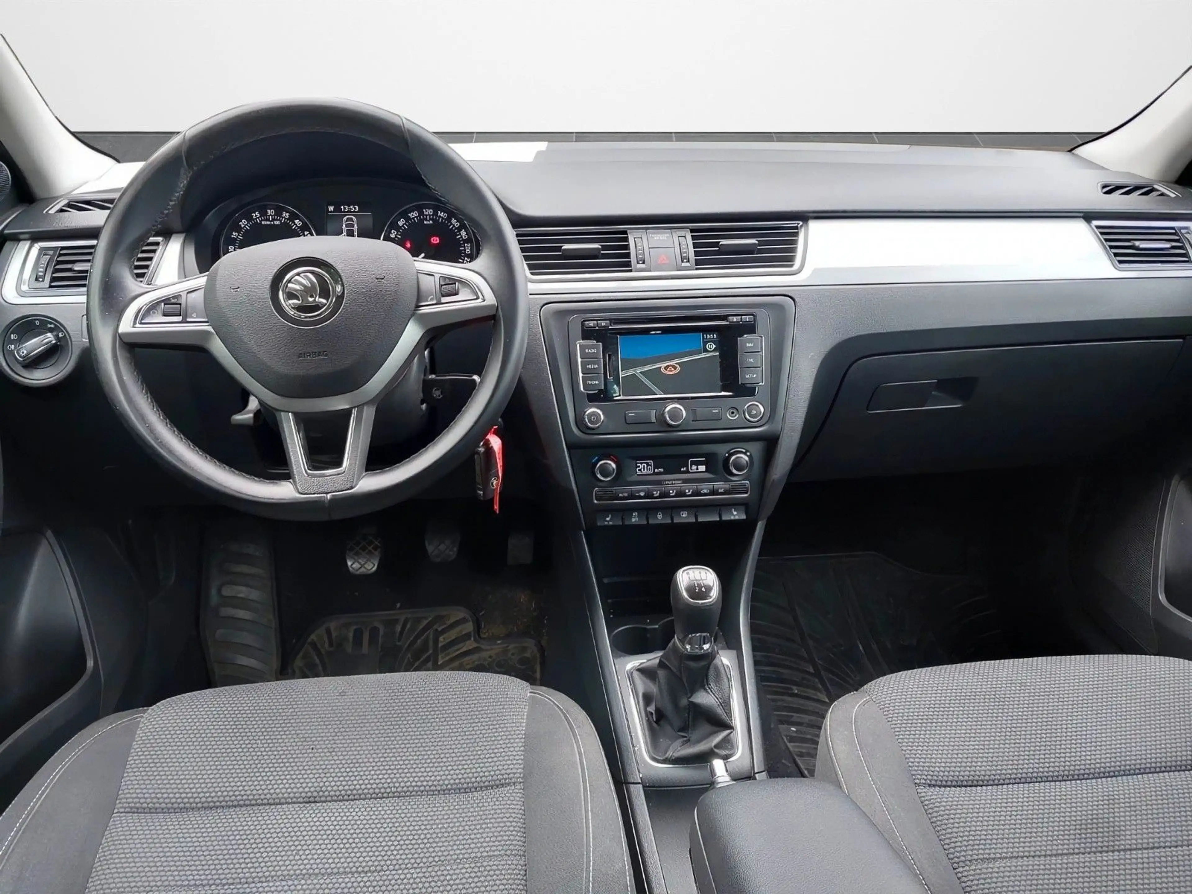 Skoda Rapid/Spaceback Spaceback NAVI*PDC*SHZ*KLIMA*TEMPOMAT*AHK* — photo 11