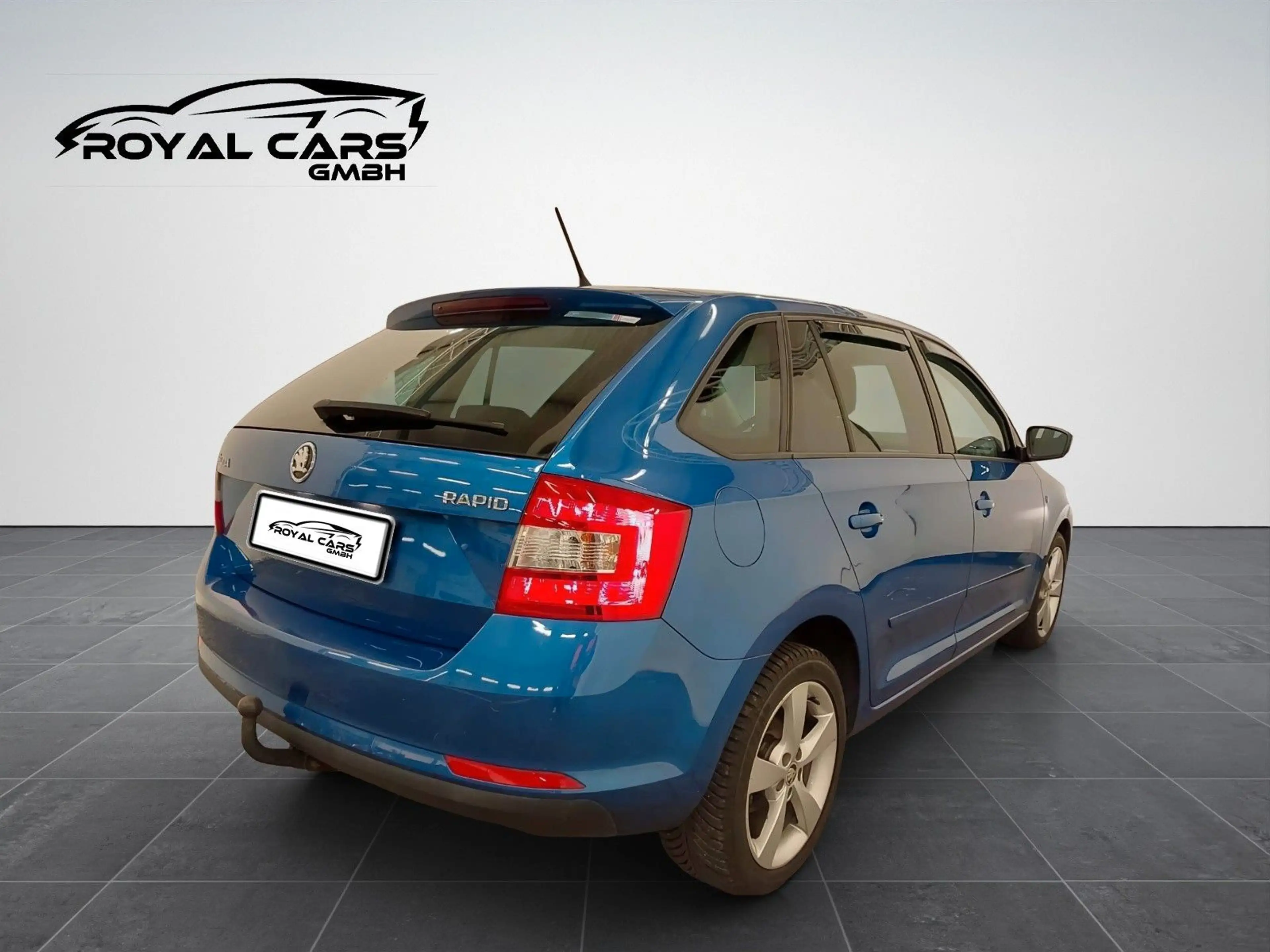 Skoda Rapid/Spaceback Spaceback NAVI*PDC*SHZ*KLIMA*TEMPOMAT*AHK* — photo 9
