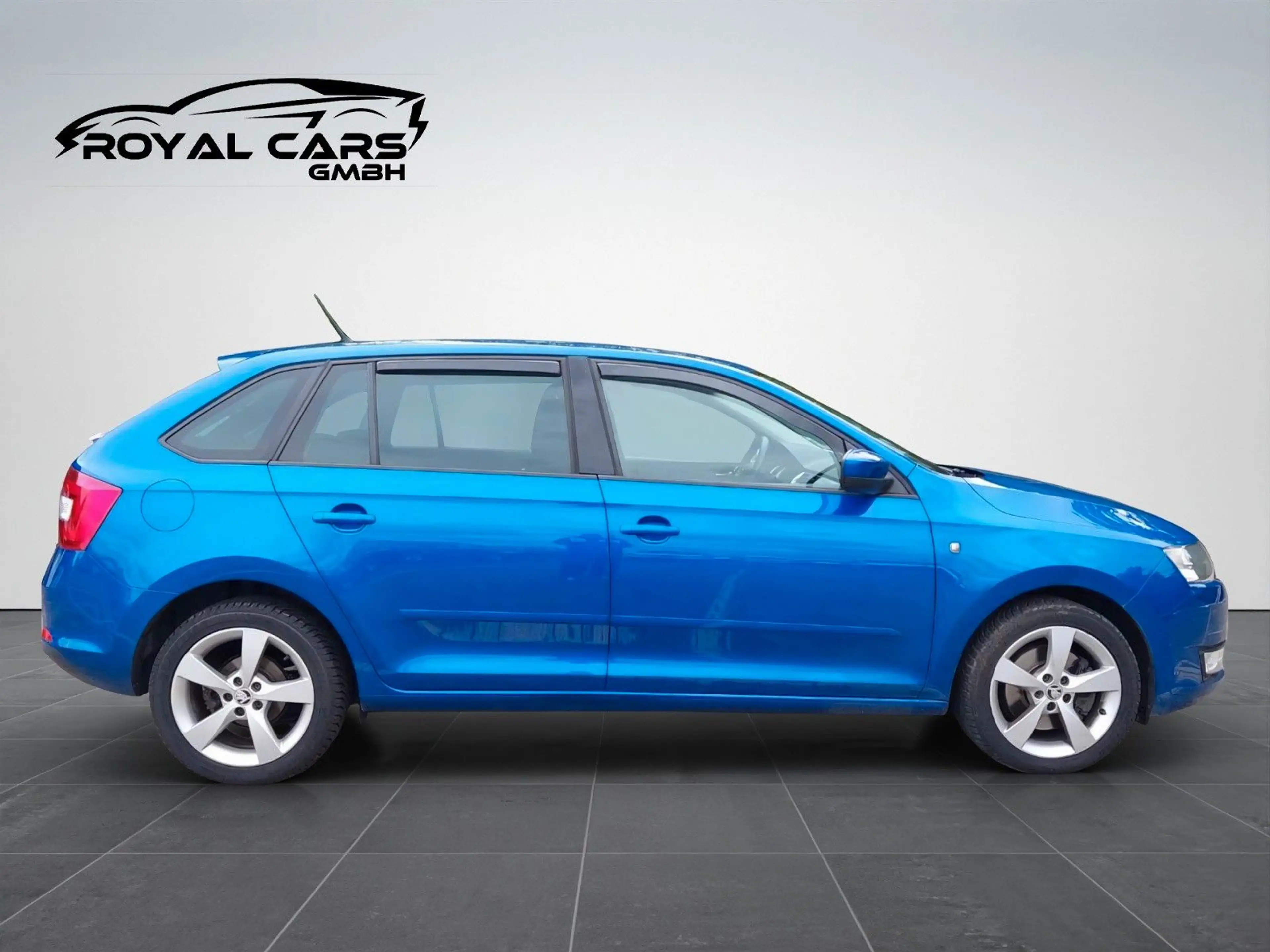 Skoda Rapid/Spaceback Spaceback NAVI*PDC*SHZ*KLIMA*TEMPOMAT*AHK* — photo 6