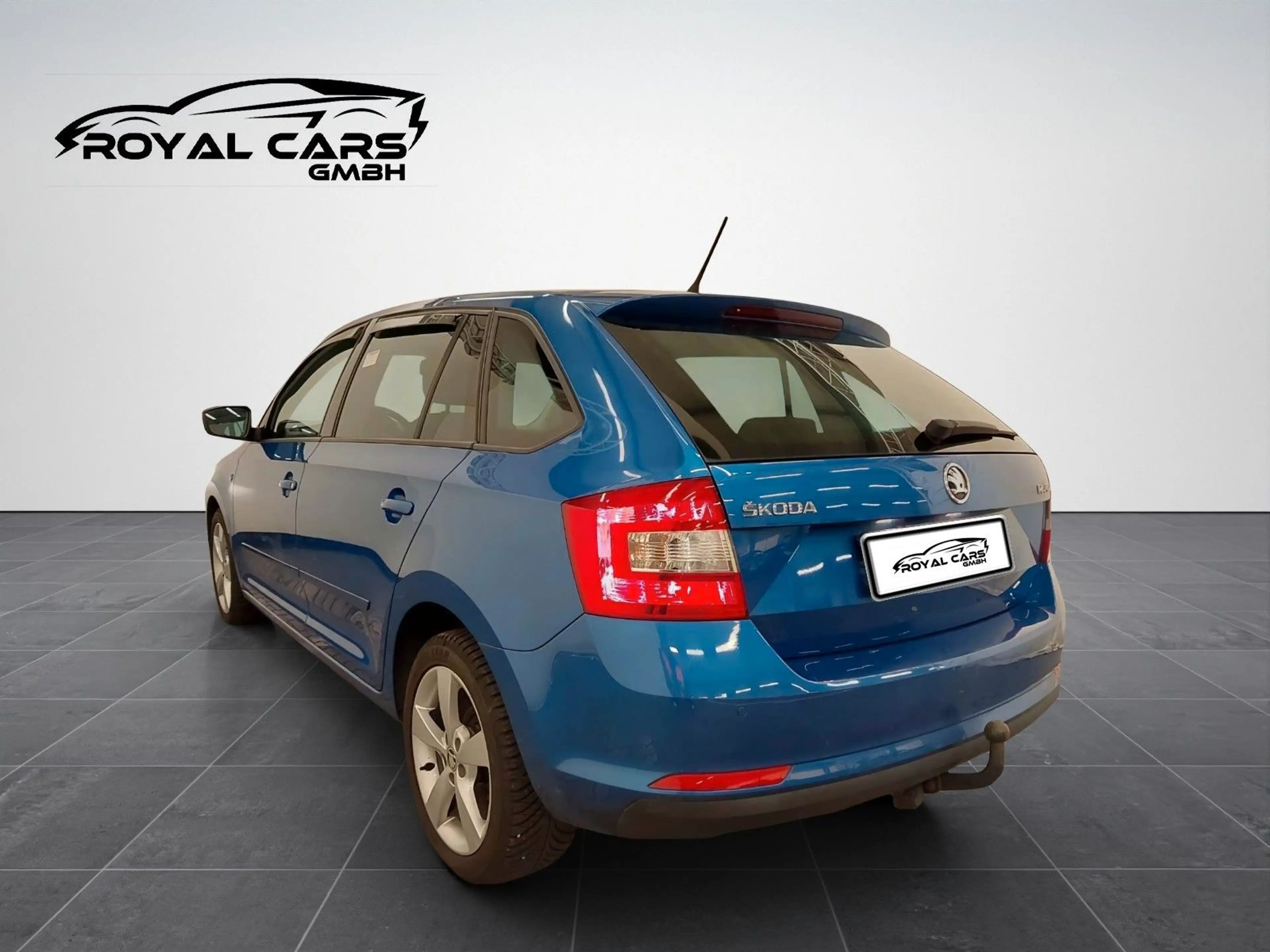 Skoda Rapid/Spaceback Spaceback NAVI*PDC*SHZ*KLIMA*TEMPOMAT*AHK* — photo 7