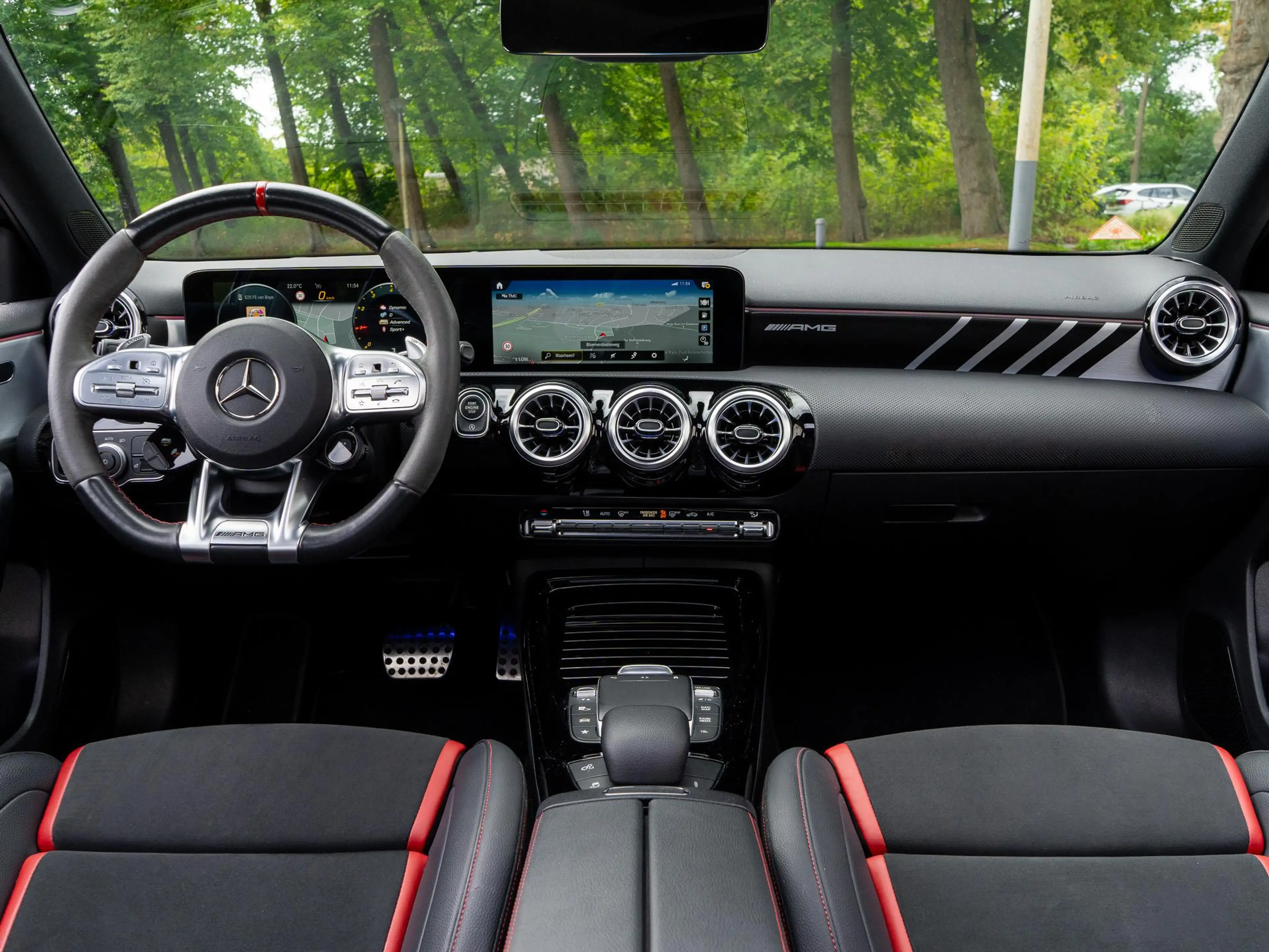 Mercedes-Benz A 35 AMG 4MATIC Premium | Pano | Kuipstoelen | Head-up | He — photo 13