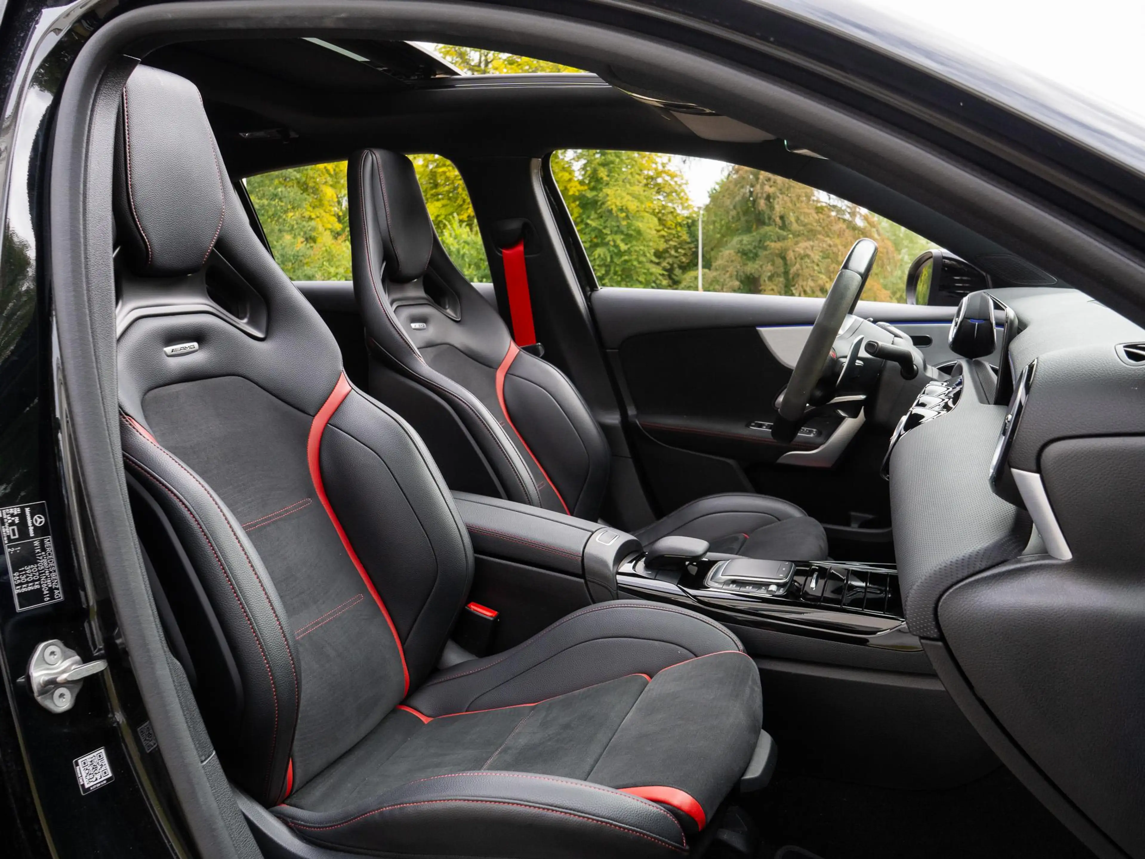 Mercedes-Benz A 35 AMG 4MATIC Premium | Pano | Kuipstoelen | Head-up | He — photo 12