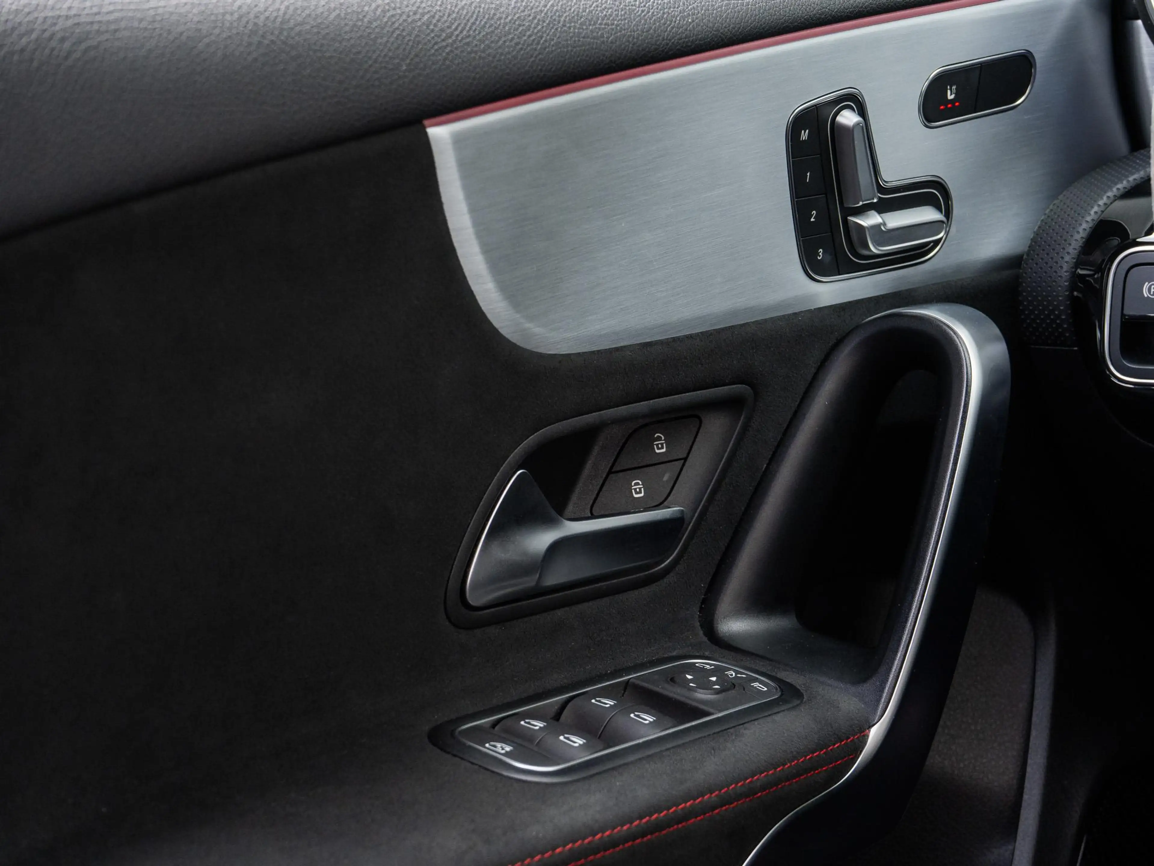 Mercedes-Benz A 35 AMG 4MATIC Premium | Pano | Kuipstoelen | Head-up | He — photo 17