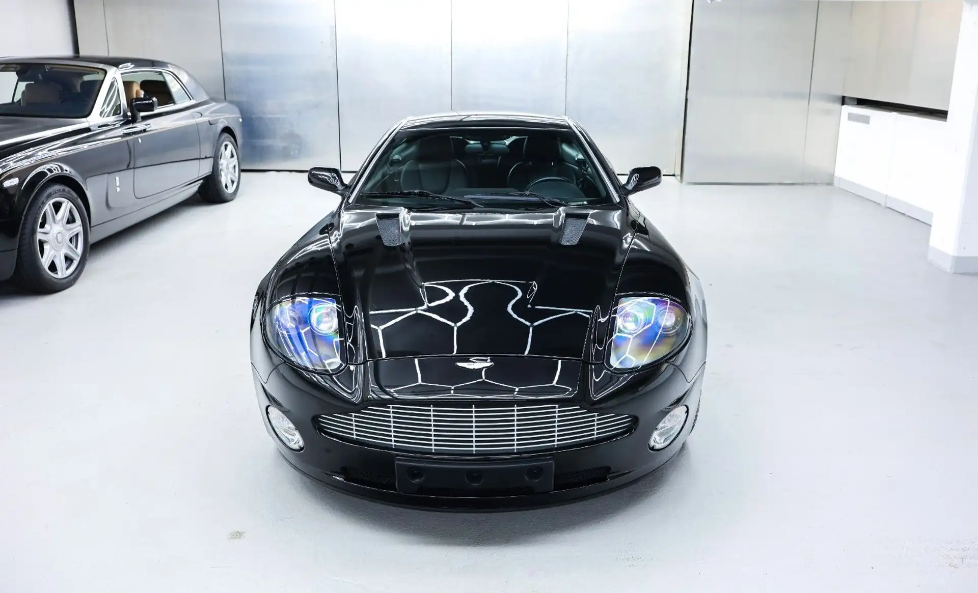 애스턴마틴 뱅퀴시 Coupe 2004 검정 사진 6