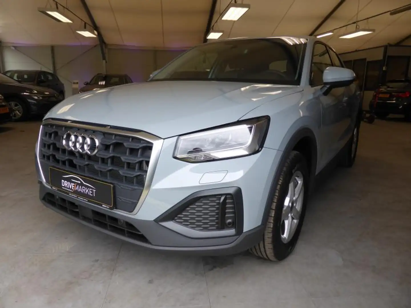 Audi Q2 35 TFSI Gris - 2