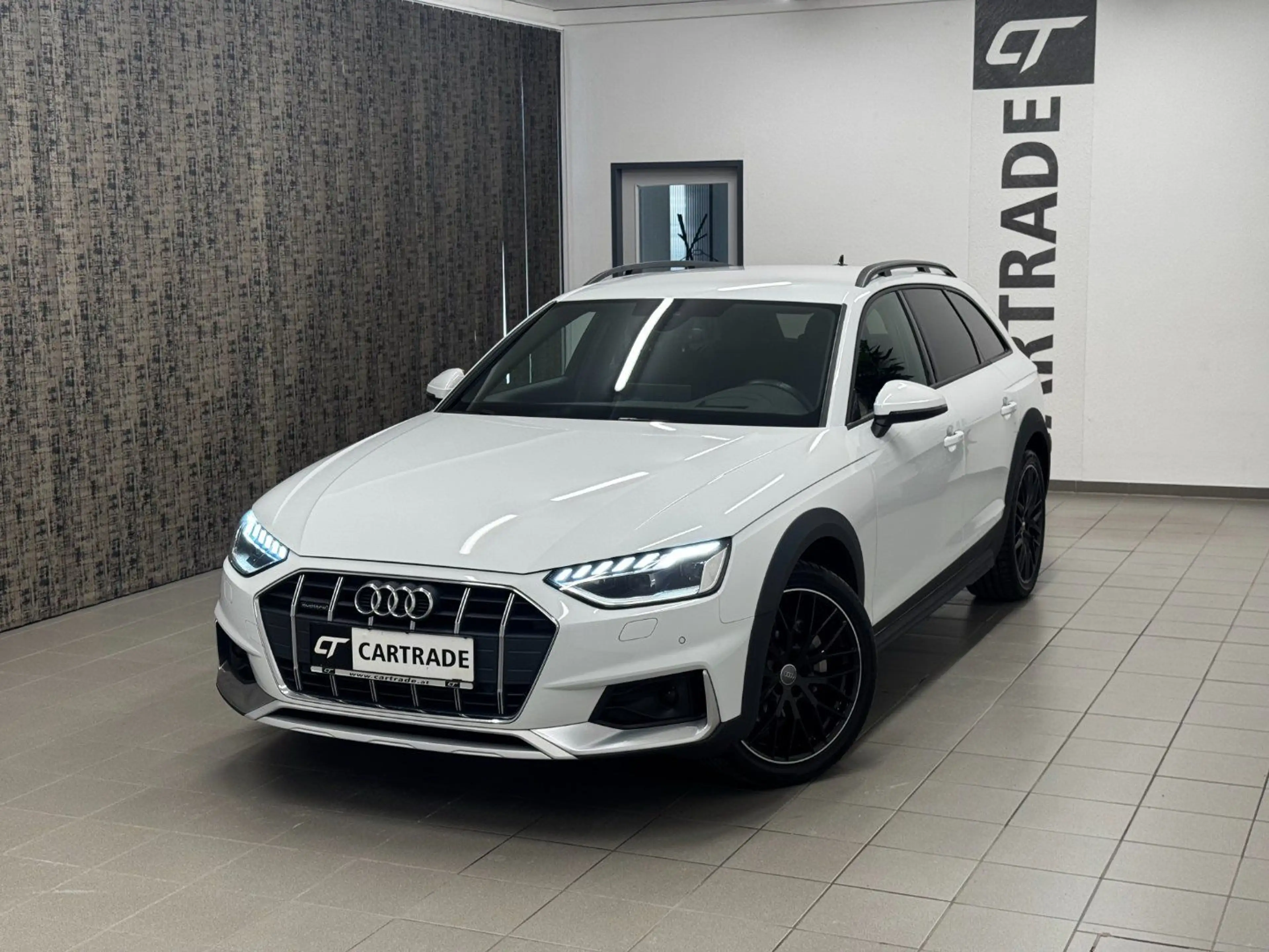 Audi A4 allroad A4 40 allroad quattro 2.0 TDI — photo 2