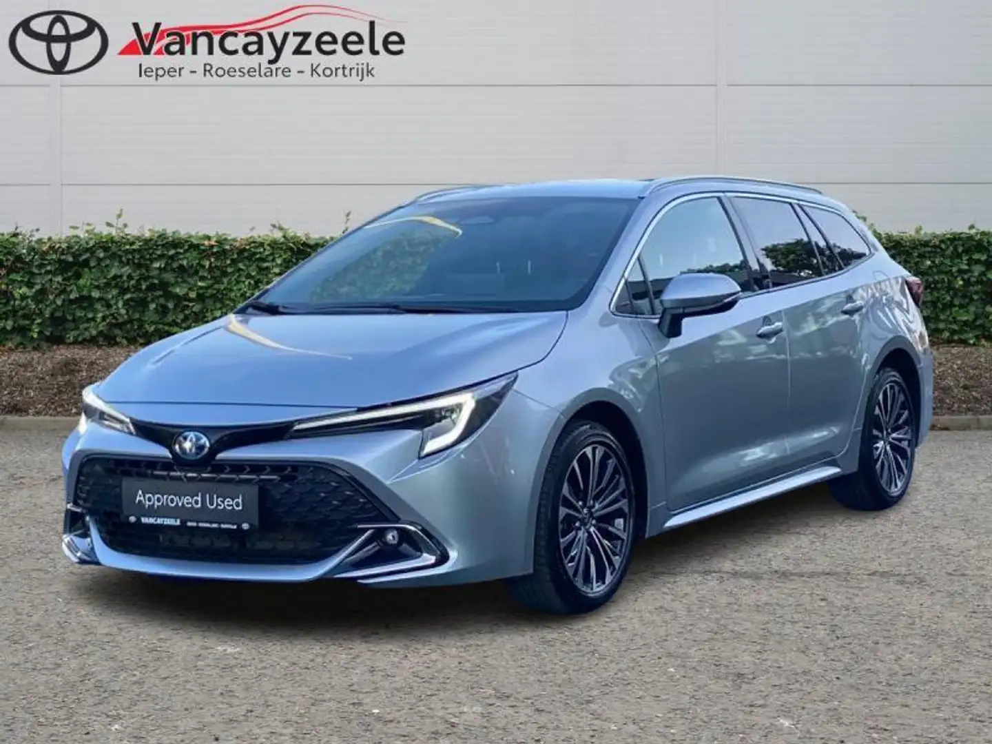 Toyota Corolla TS Style+cam+nav+sens V&A Zilver - 1