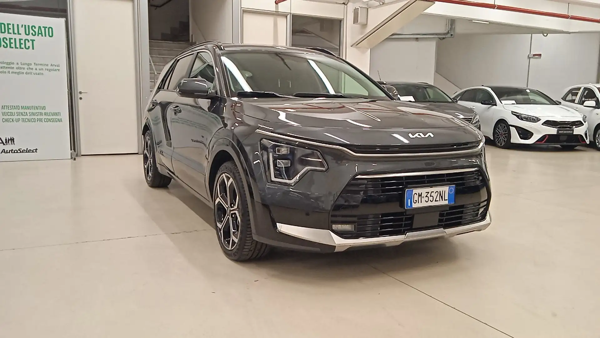 Kia Niro 1.6 GDi Hybrid Evolution Grigio - 1