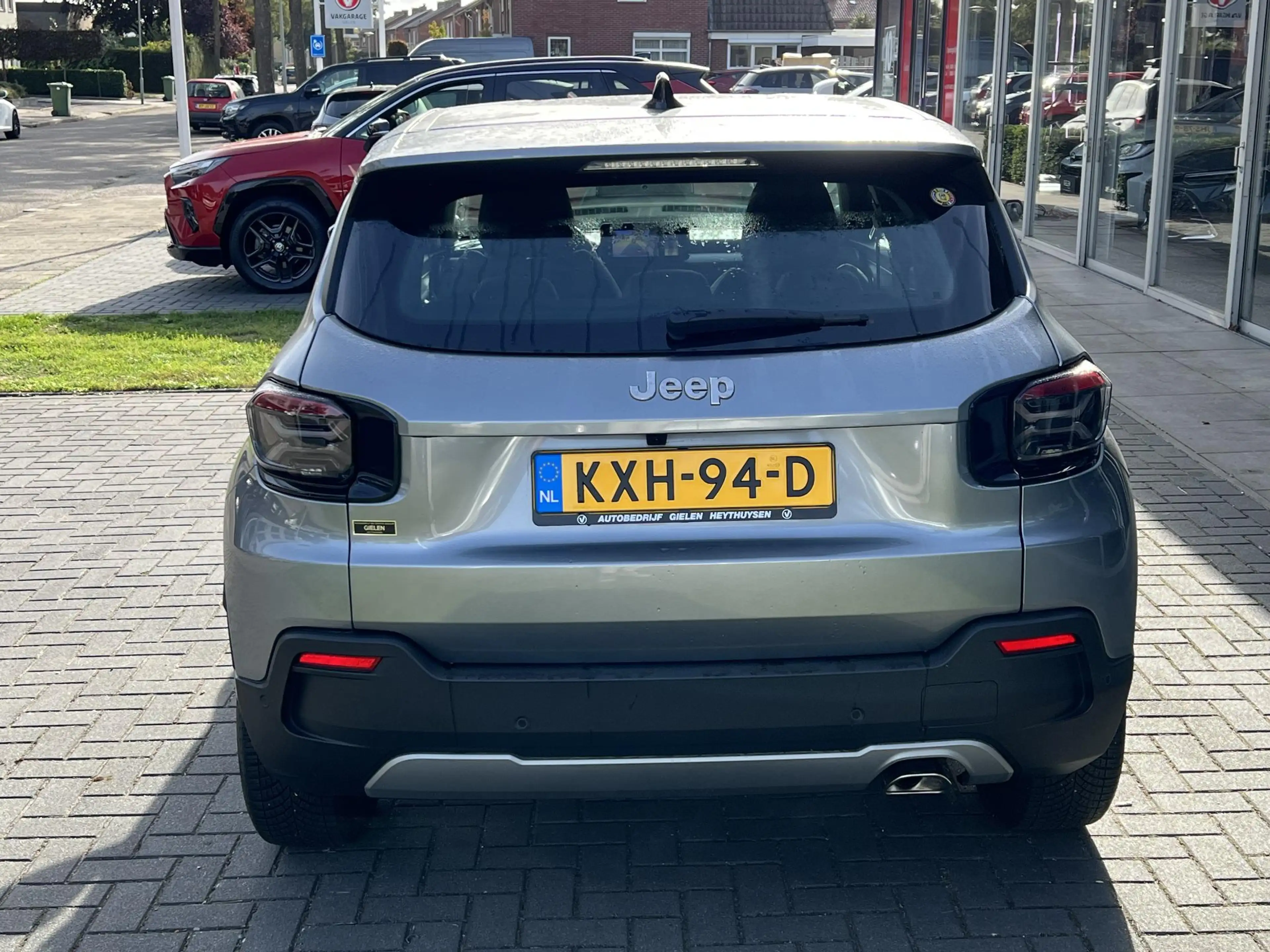 Jeep Avenger 1.2T 100pk Altitude Keyless, Startknop, Parkeersen — photo 3