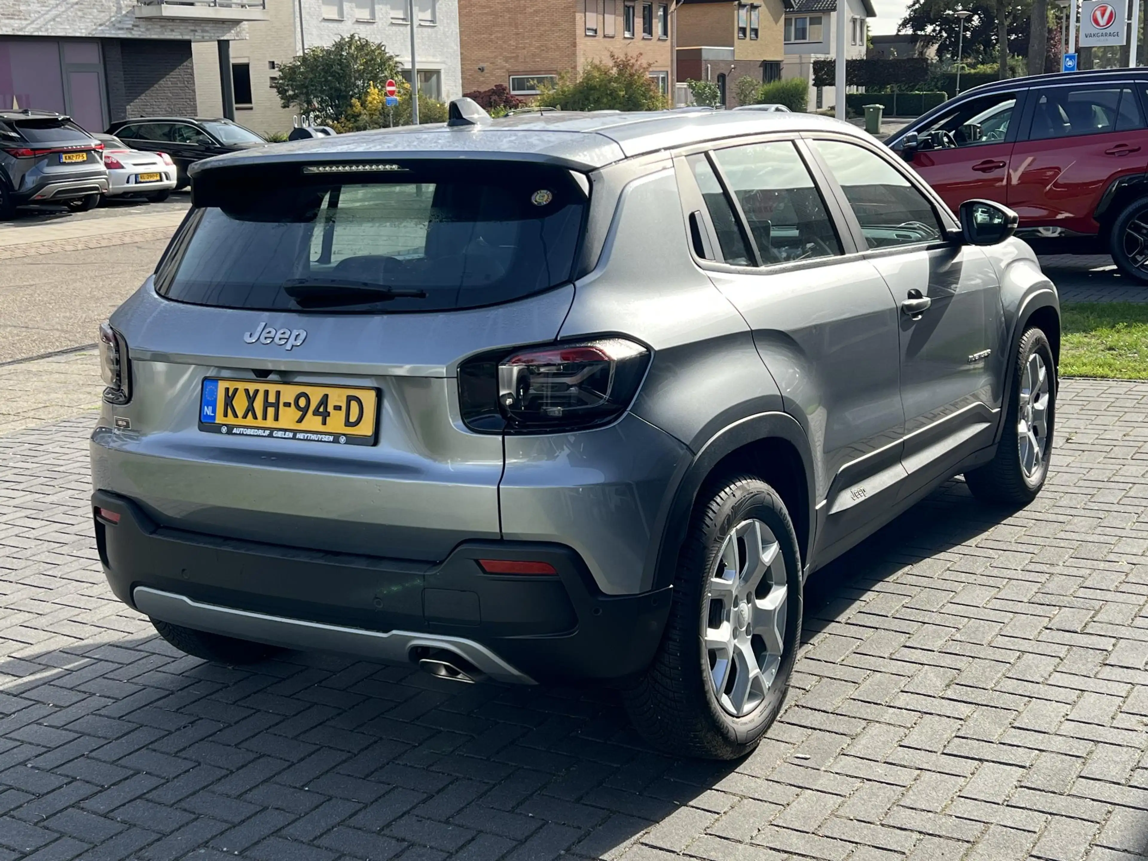 Jeep Avenger 1.2T 100pk Altitude Keyless, Startknop, Parkeersen — photo 10