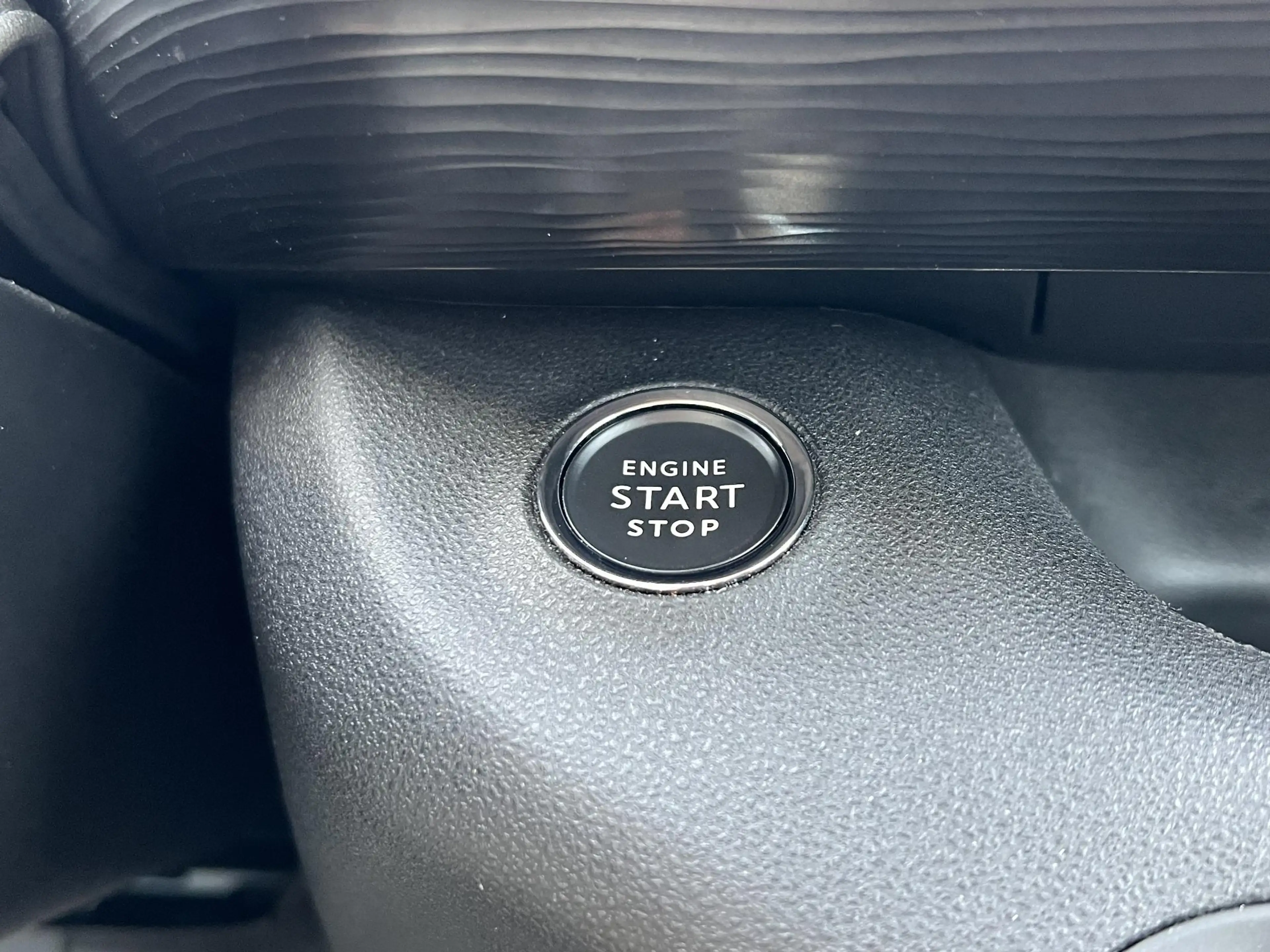 Jeep Avenger 1.2T 100pk Altitude Keyless, Startknop, Parkeersen — photo 33