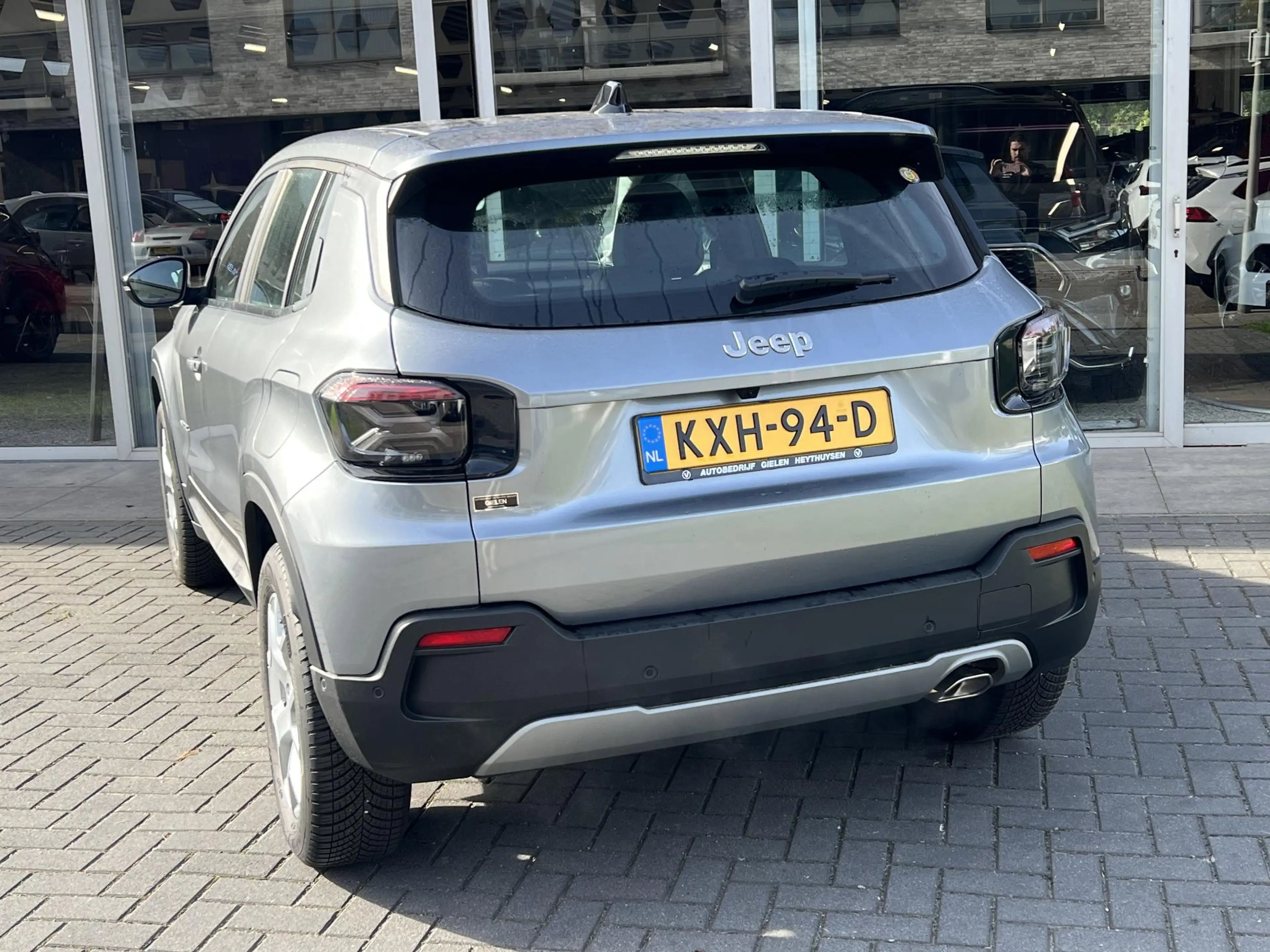 Jeep Avenger 1.2T 100pk Altitude Keyless, Startknop, Parkeersen — photo 13