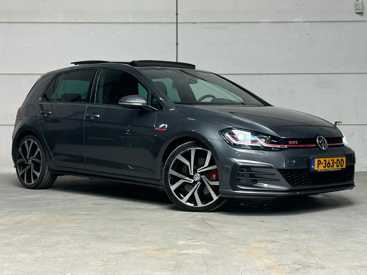 Volkswagen Golf GTI 2.0 TSI Performance - Pano - DSG - Cruise - ACC Сірий - 2