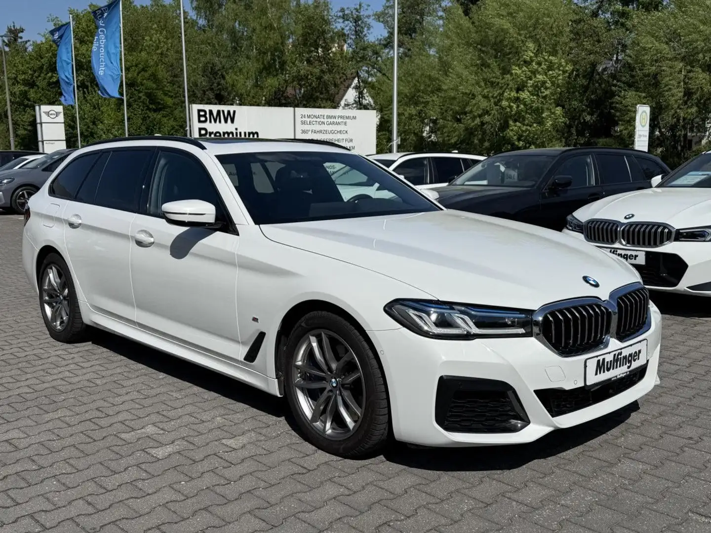 BMW 540 d xDr.T.M Sport Laser Standh.KomfS IntAktLenk Weiß - 2