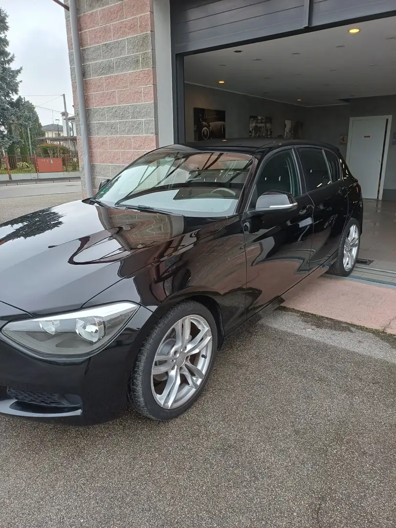 BMW 114 114i 5p. Unique Negro - 2