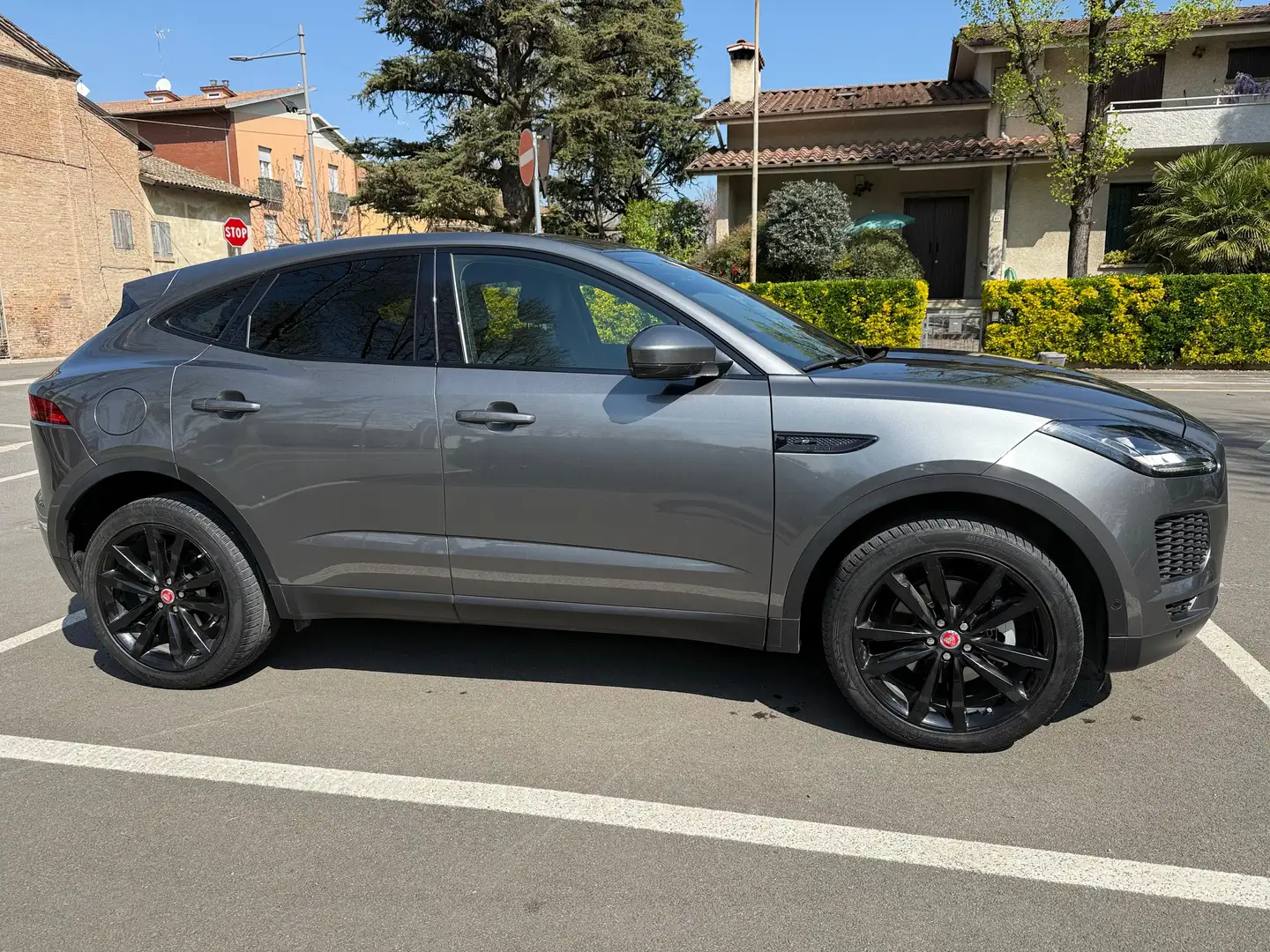 Jaguar E-Pace 2.0d i4 R-Dynamic S awd 150cv auto - 2