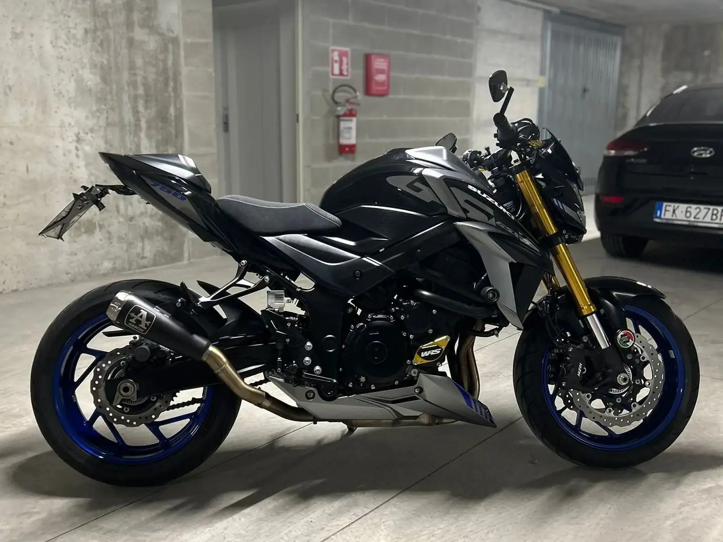 Suzuki GSX-S 750 yugen carbon Noir - 2