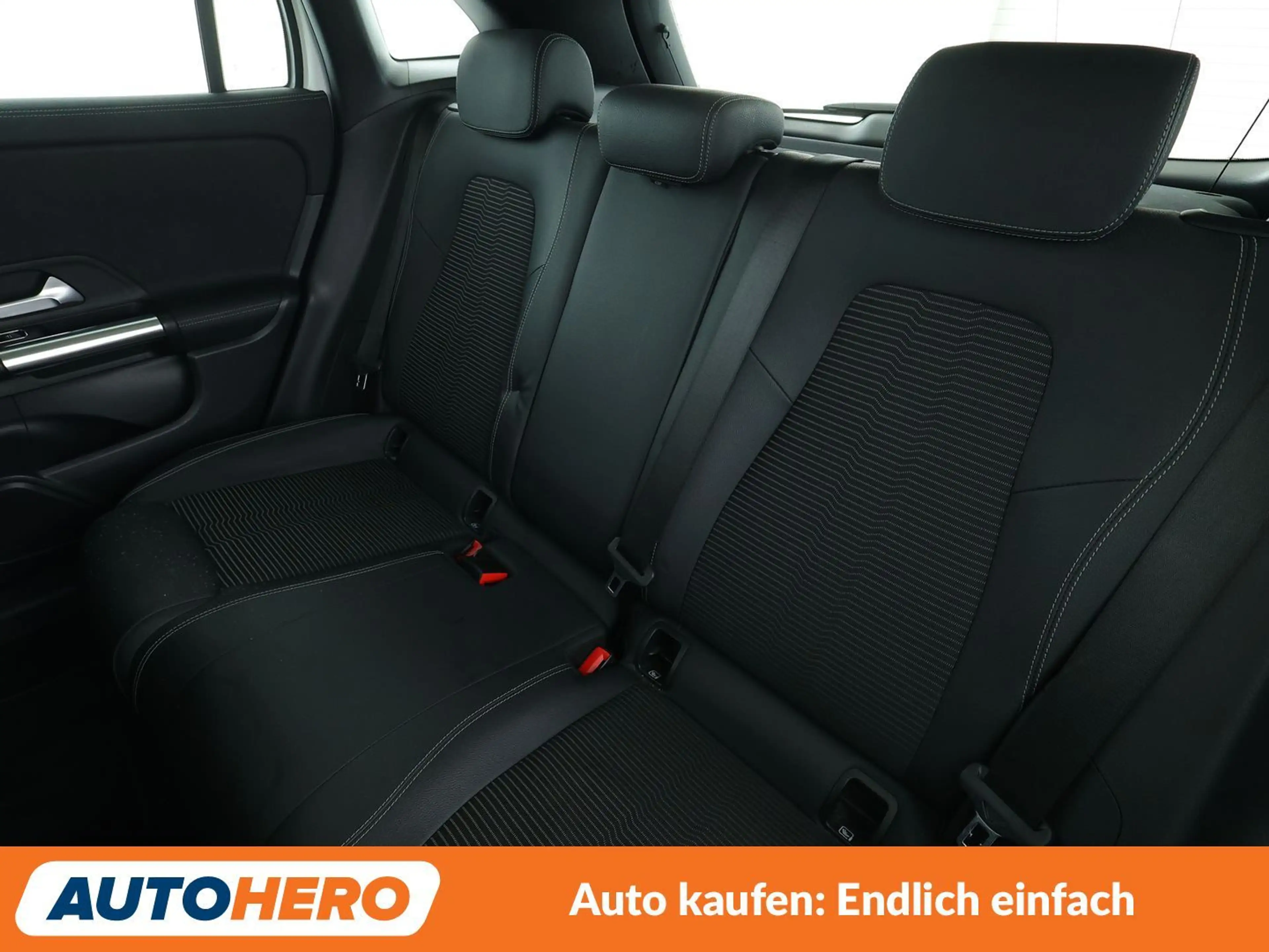 Mercedes-Benz GLA 200 GLA 200 Progressive Aut.*NAVI*LED*TEMPO* — photo 14