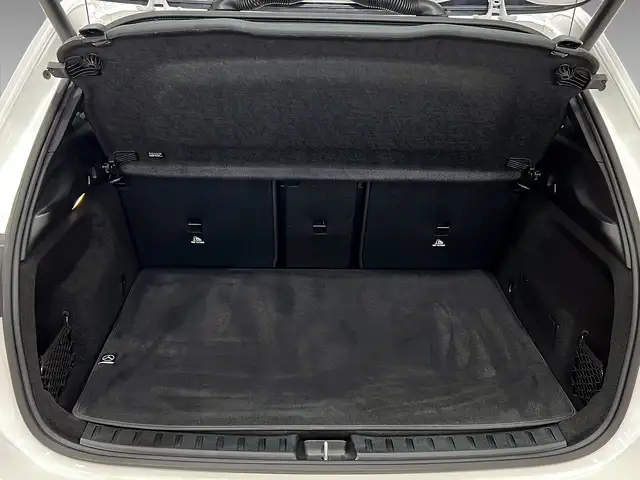 Mercedes-Benz Eqa view 8