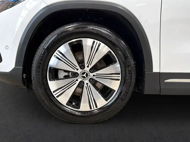 Mercedes-Benz Eqa view 4