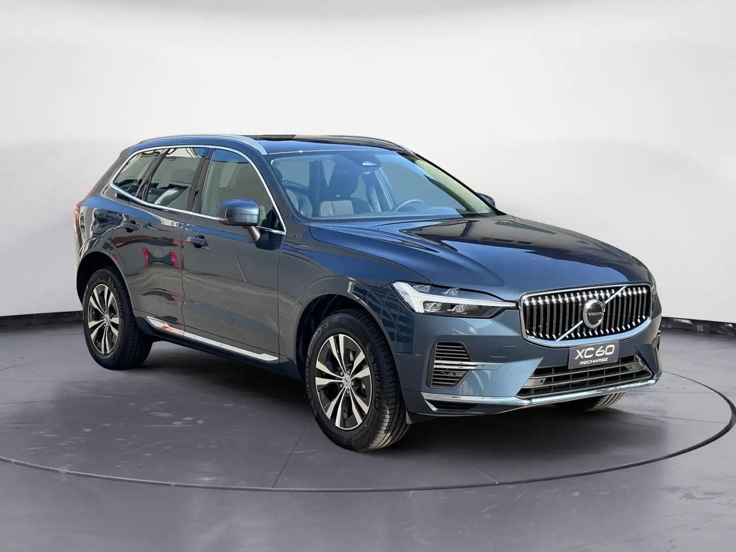 Volvo XC60 T6 Plug-in hybrid AWD automatico Core AUTOCARRO N1 Blu/Azzurro - 2