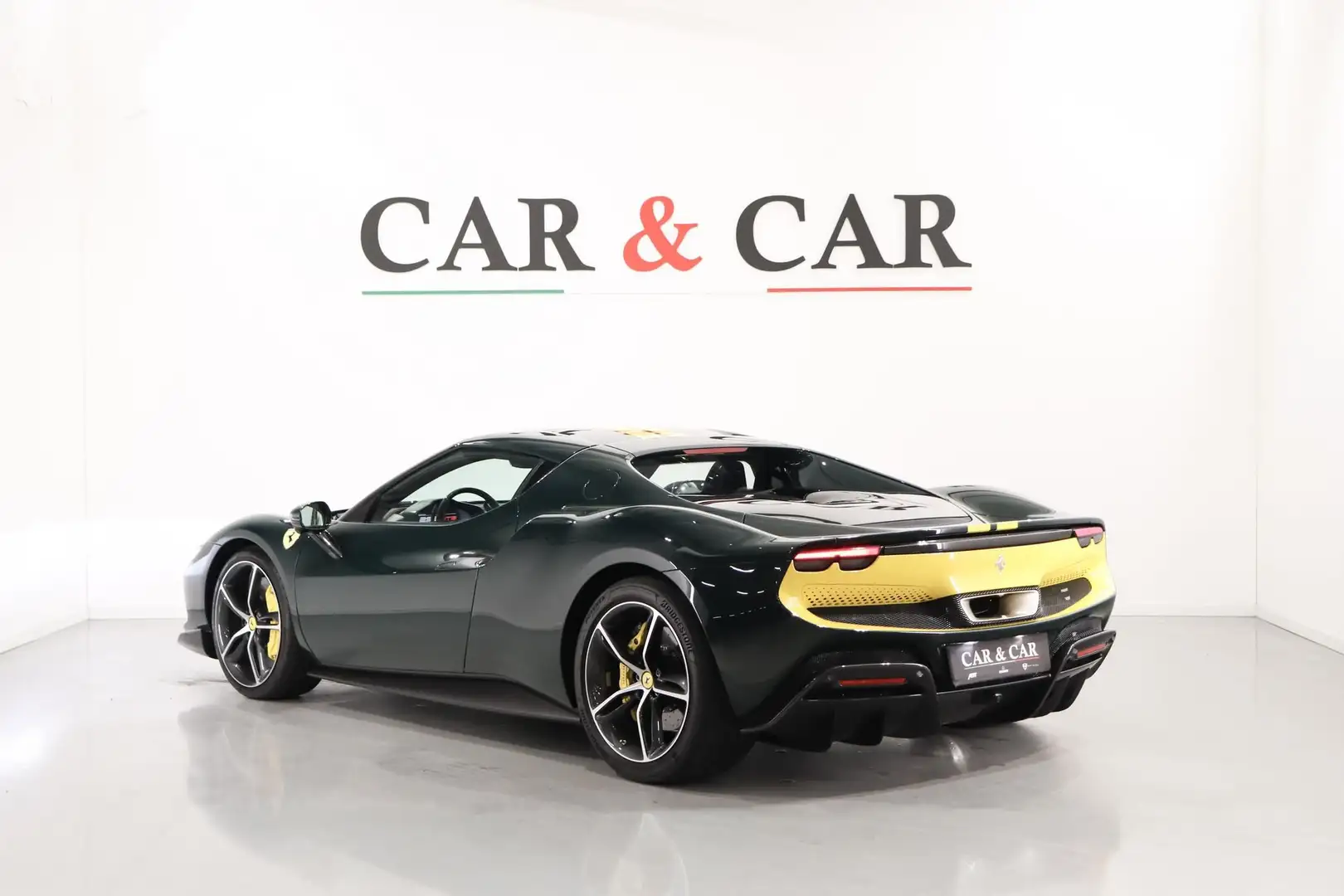 Ferrari 296 GTB Assetto Fiorano Verde - 2