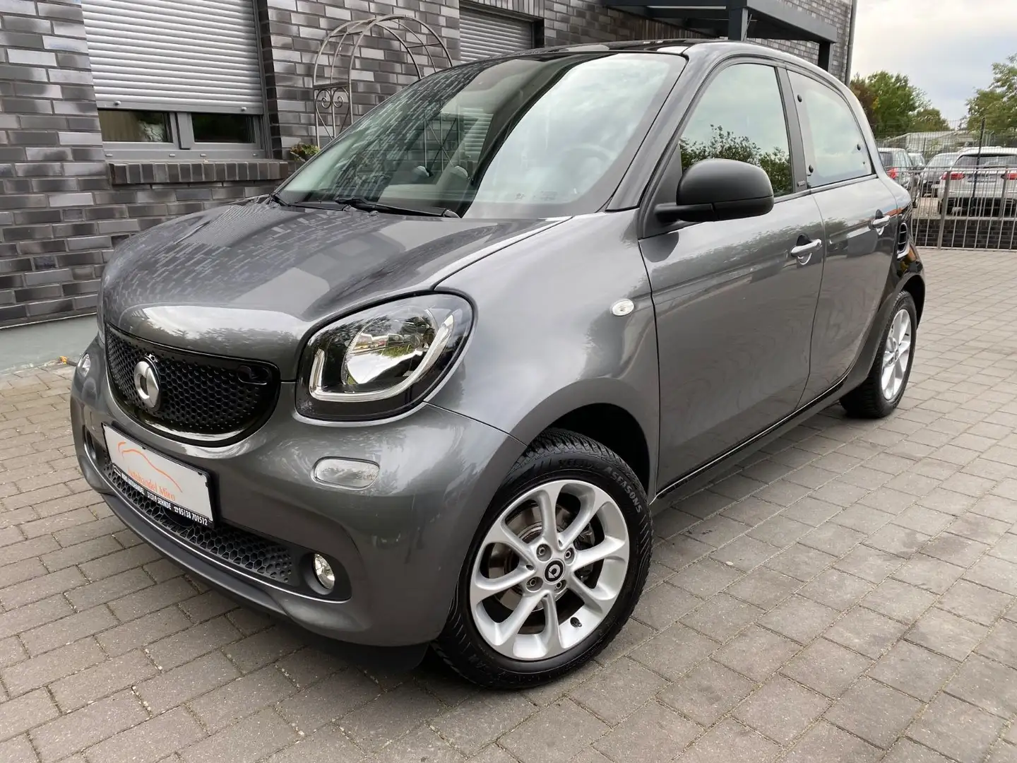 smart forFour forfour Basis 66kW Grau - 1