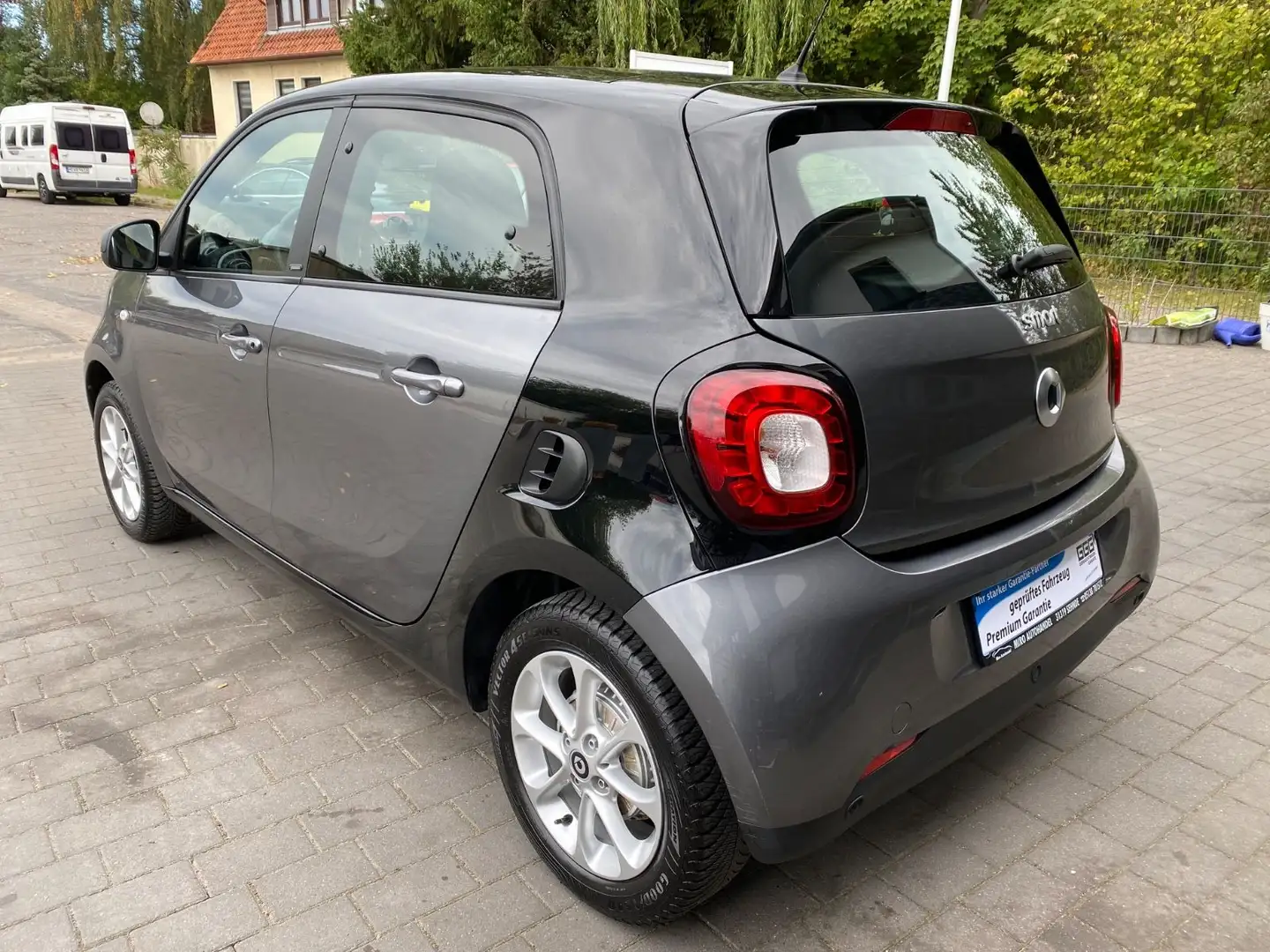 smart forFour forfour Basis 66kW Grau - 2