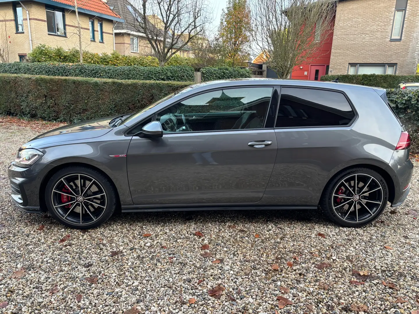 Volkswagen Golf GTI 2.0 TSI Performance Gris - 2
