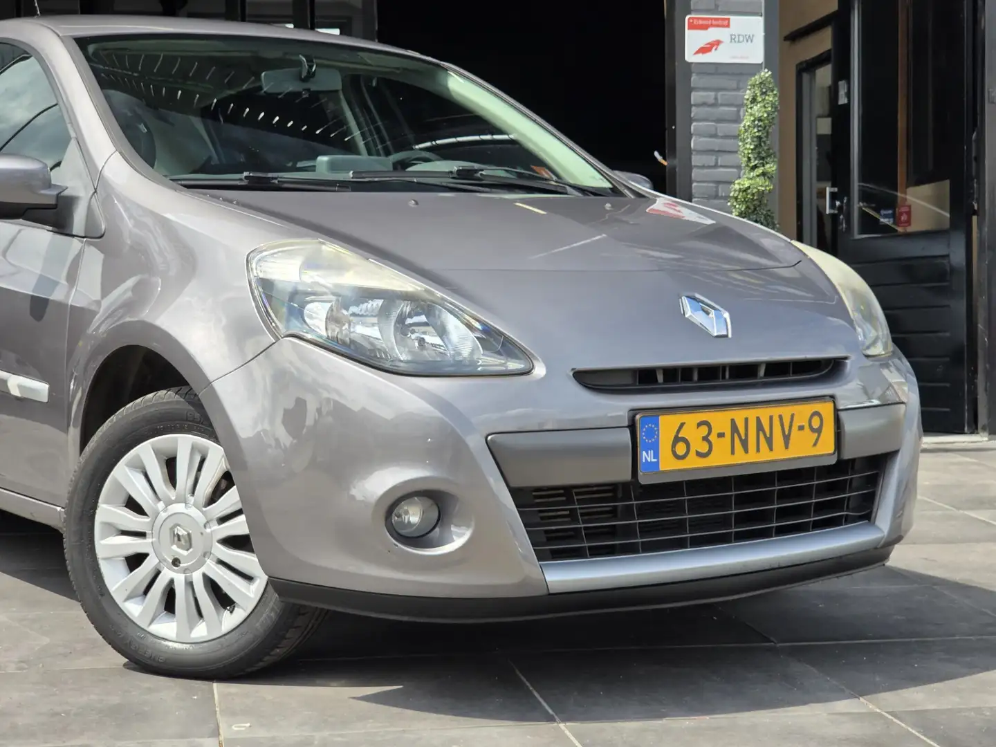 Renault Clio 1.2 TCe Collection|Airco|CruiseControl|Navi|NAP Grijs - 2