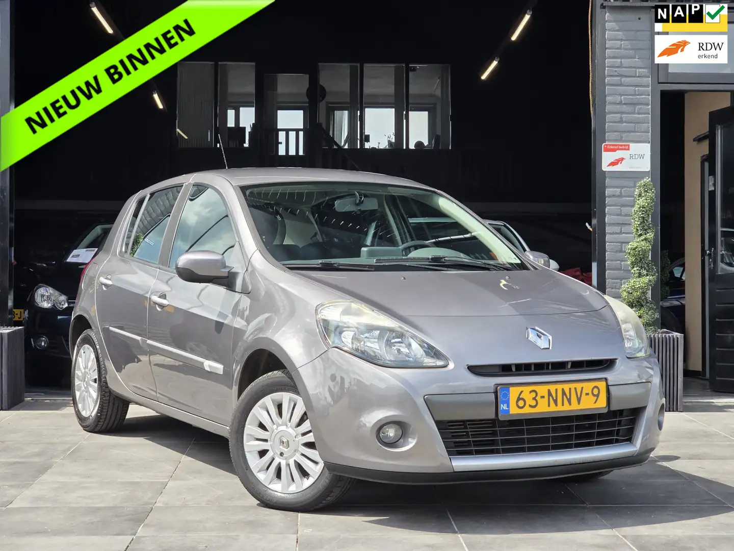 Renault Clio 1.2 TCe Collection|Airco|CruiseControl|Navi|NAP Grijs - 1