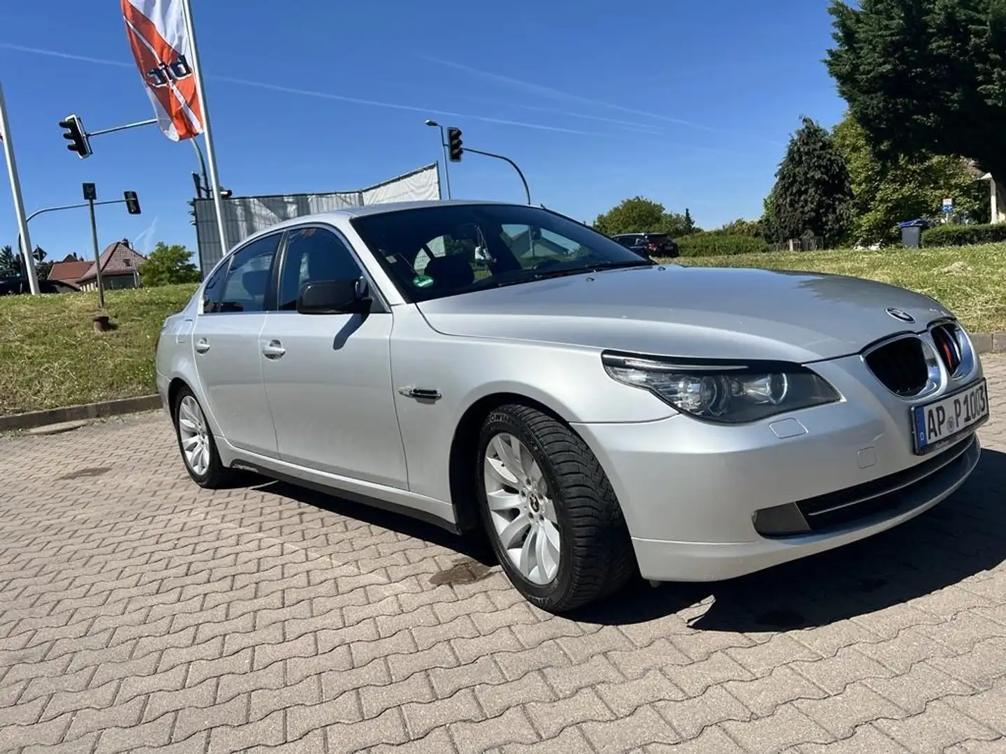 BMW 523 523i - 2