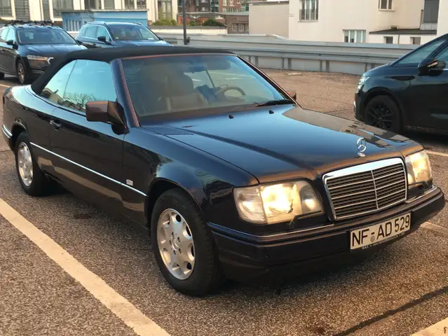 Mercedes-Benz E 320 E 320